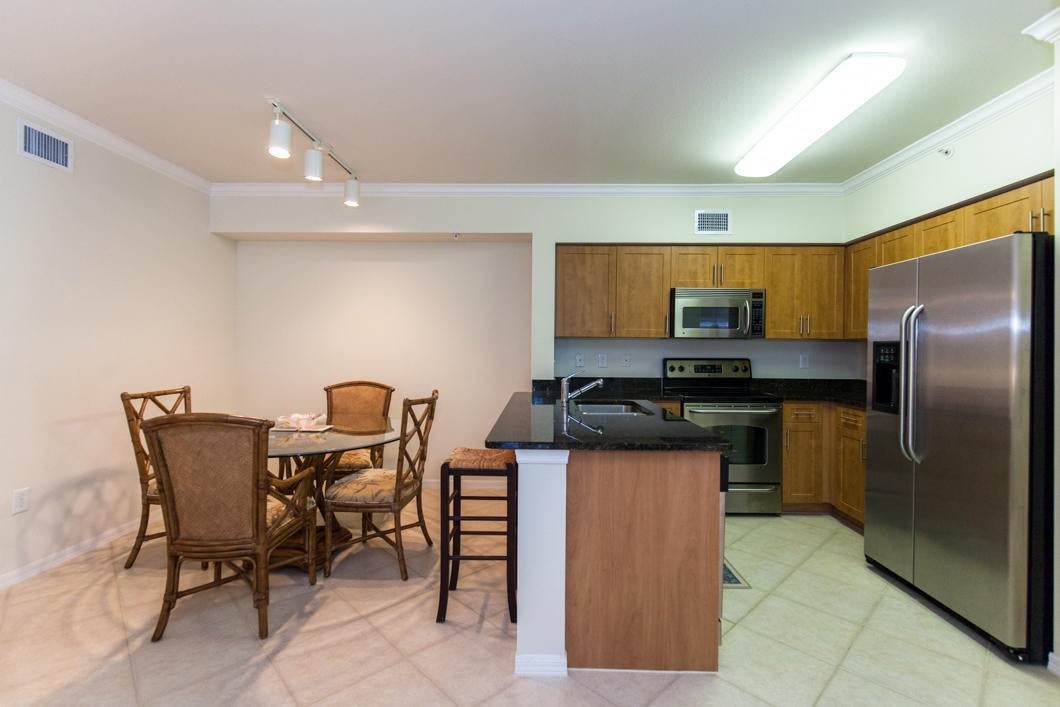 6492 EMERALD DUNES Drive 205