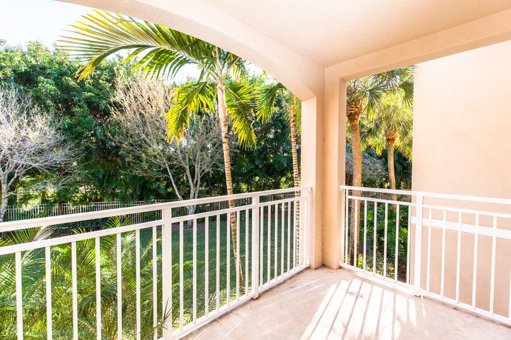 Photo of 6492 EMERALD DUNES Drive #205, West Palm Beach, FL 33411 (MLS # B26078313)
