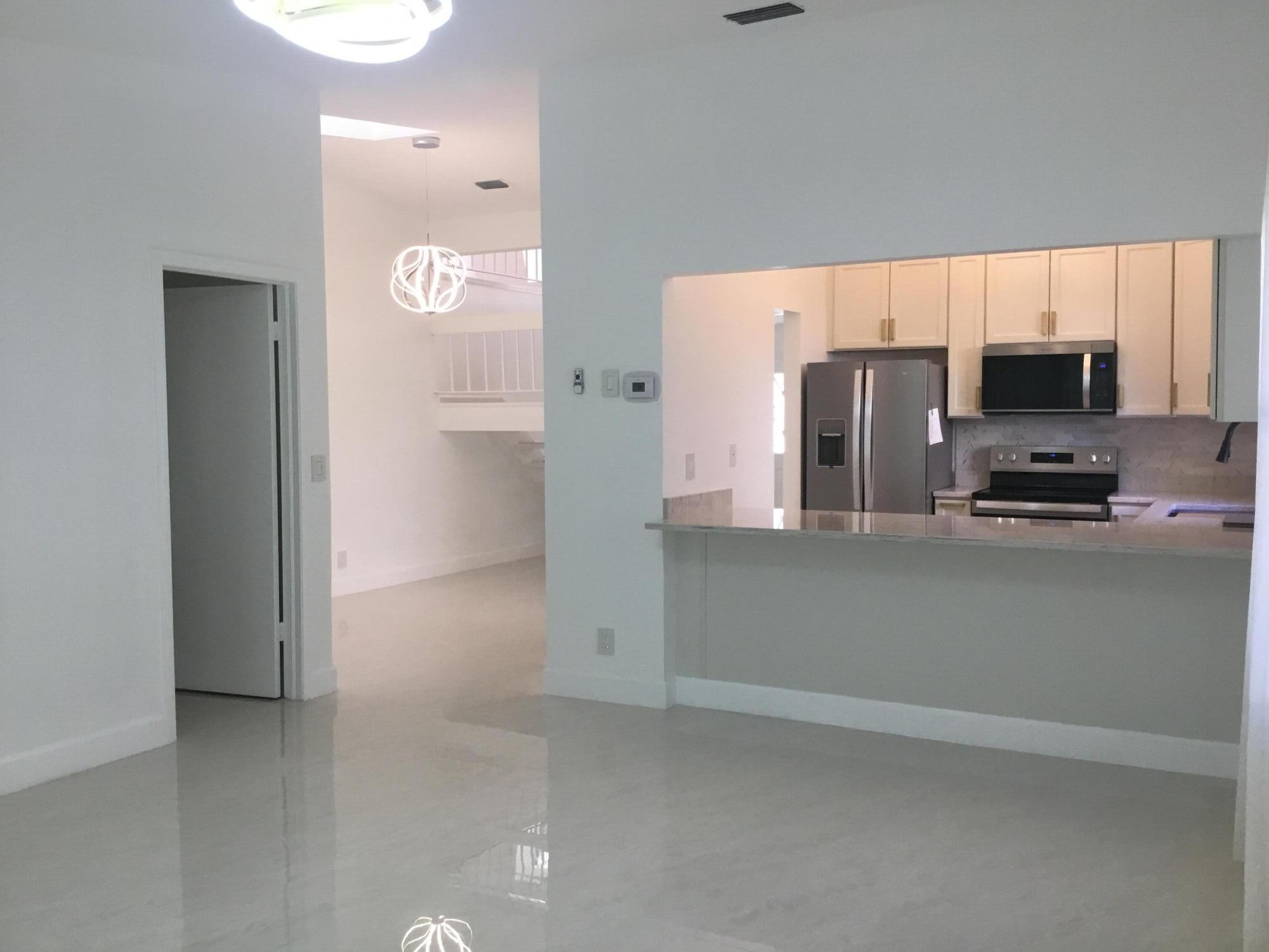 RAINWOOD EAST REPLAT - Residential Lease