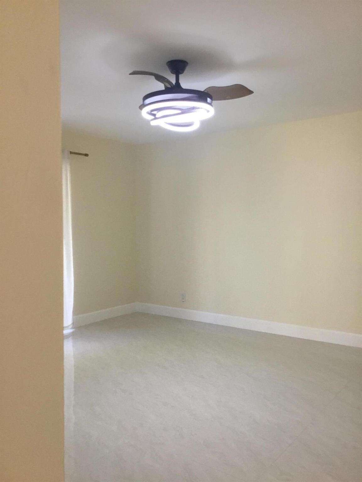 RAINWOOD EAST REPLAT - Residential Lease