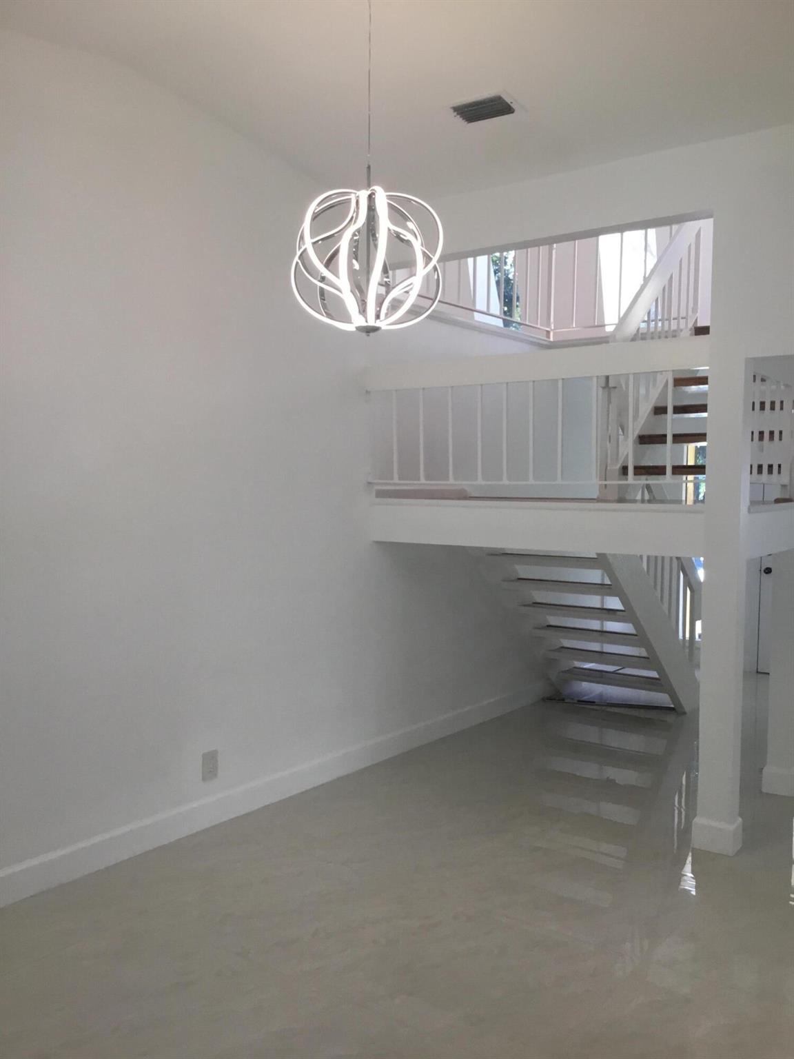 RAINWOOD EAST REPLAT - Residential Lease