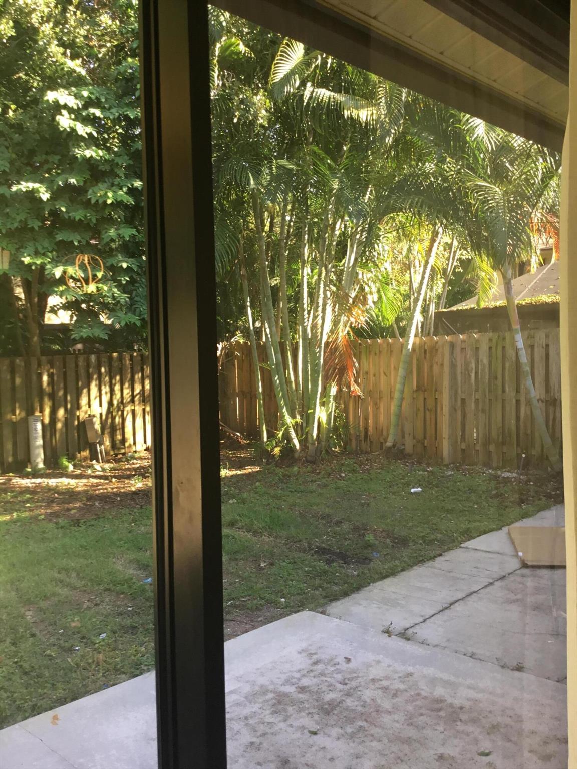 RAINWOOD EAST REPLAT - Residential Lease