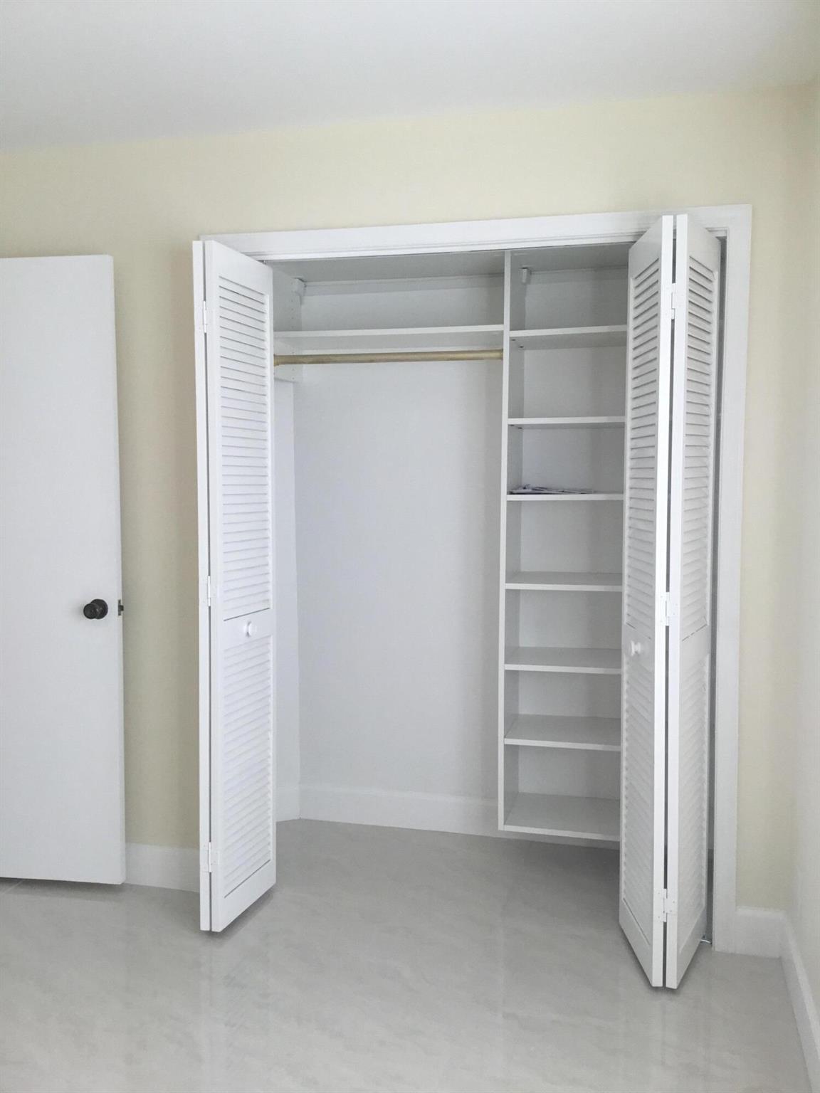 RAINWOOD EAST REPLAT - Residential Lease