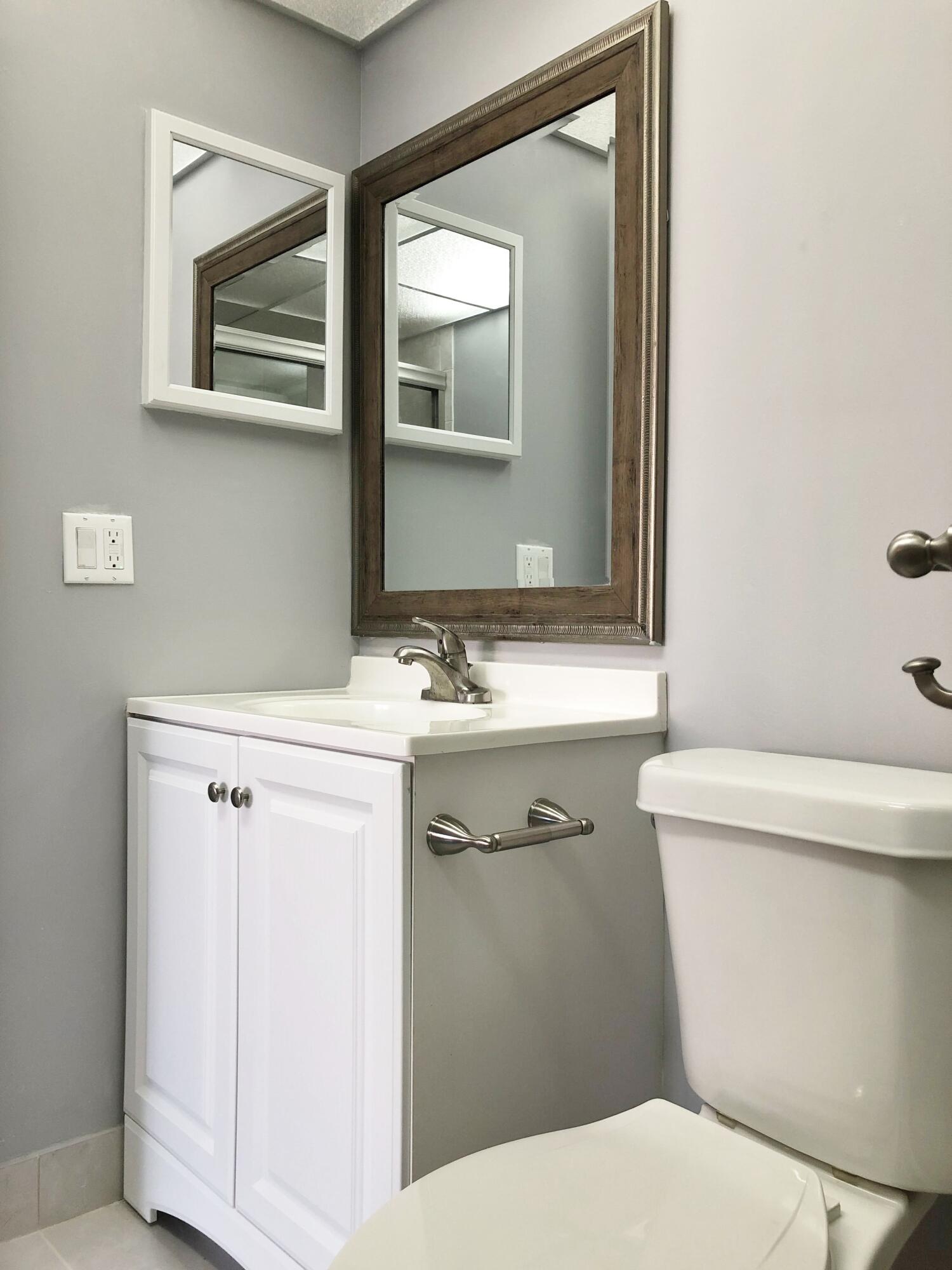 KINGS POINT SAXONY CONDOS - Residential