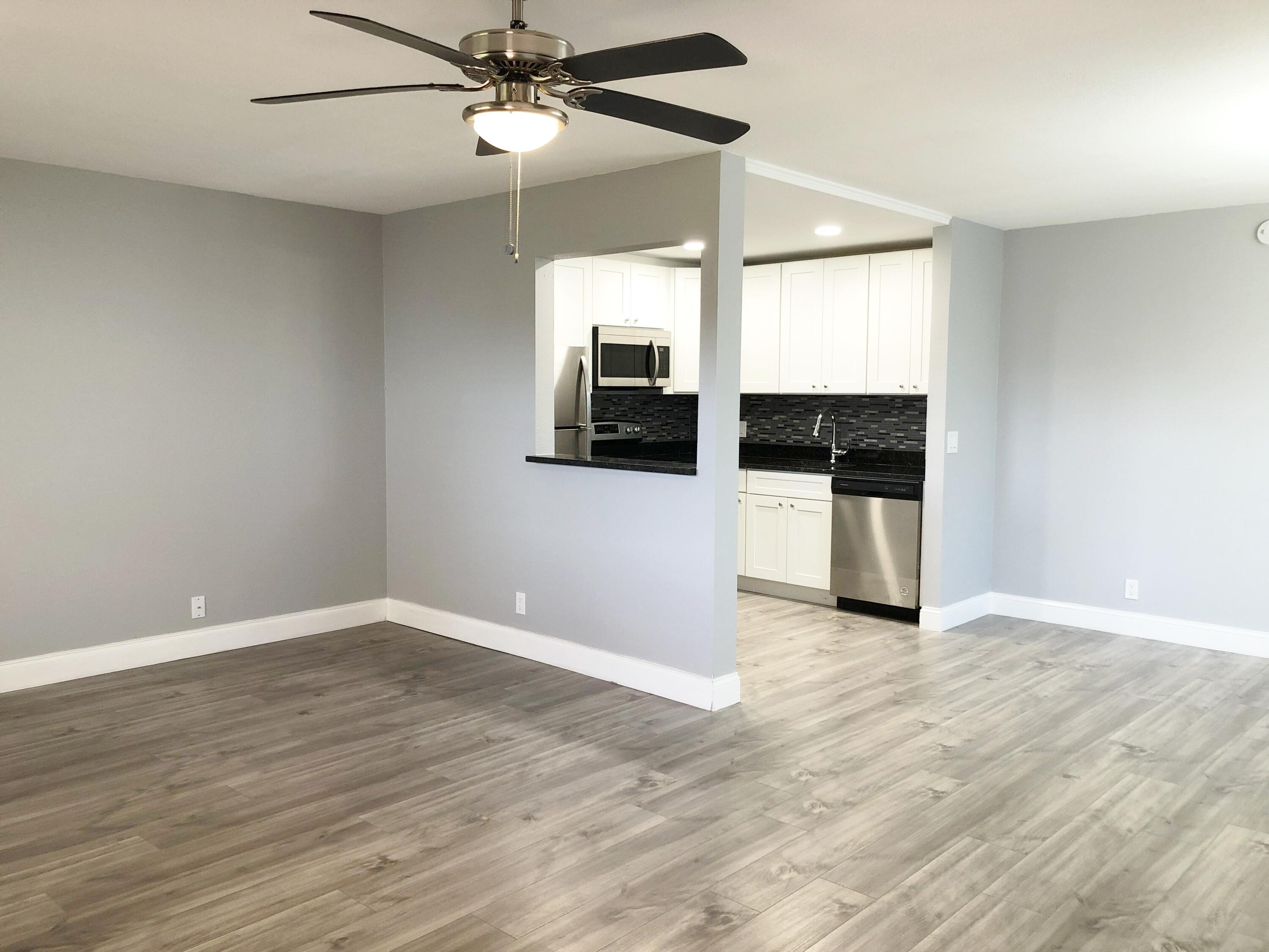 KINGS POINT SAXONY CONDOS - Residential