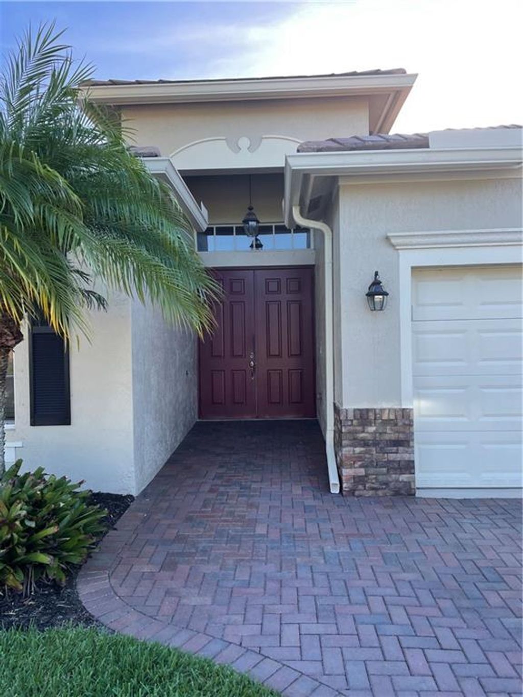 Photo of 10015 SW Chadwick Dr Dr, Port Saint Lucie, FL 34987 (MLS # F10339032)