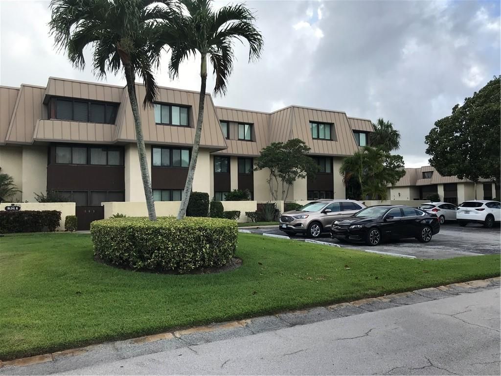 Photo of 1800 SE Saint Lucie Blvd #306, Stuart, FL 34996 (MLS # F10287755)