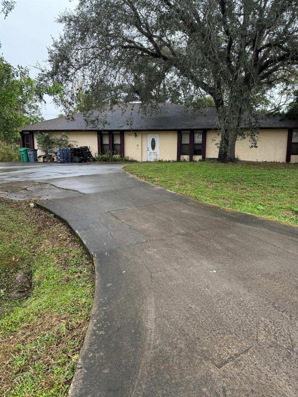 Photo of 4800 Myrtle Drive, Fort Pierce, FL 34982 (MLS # R11068607)