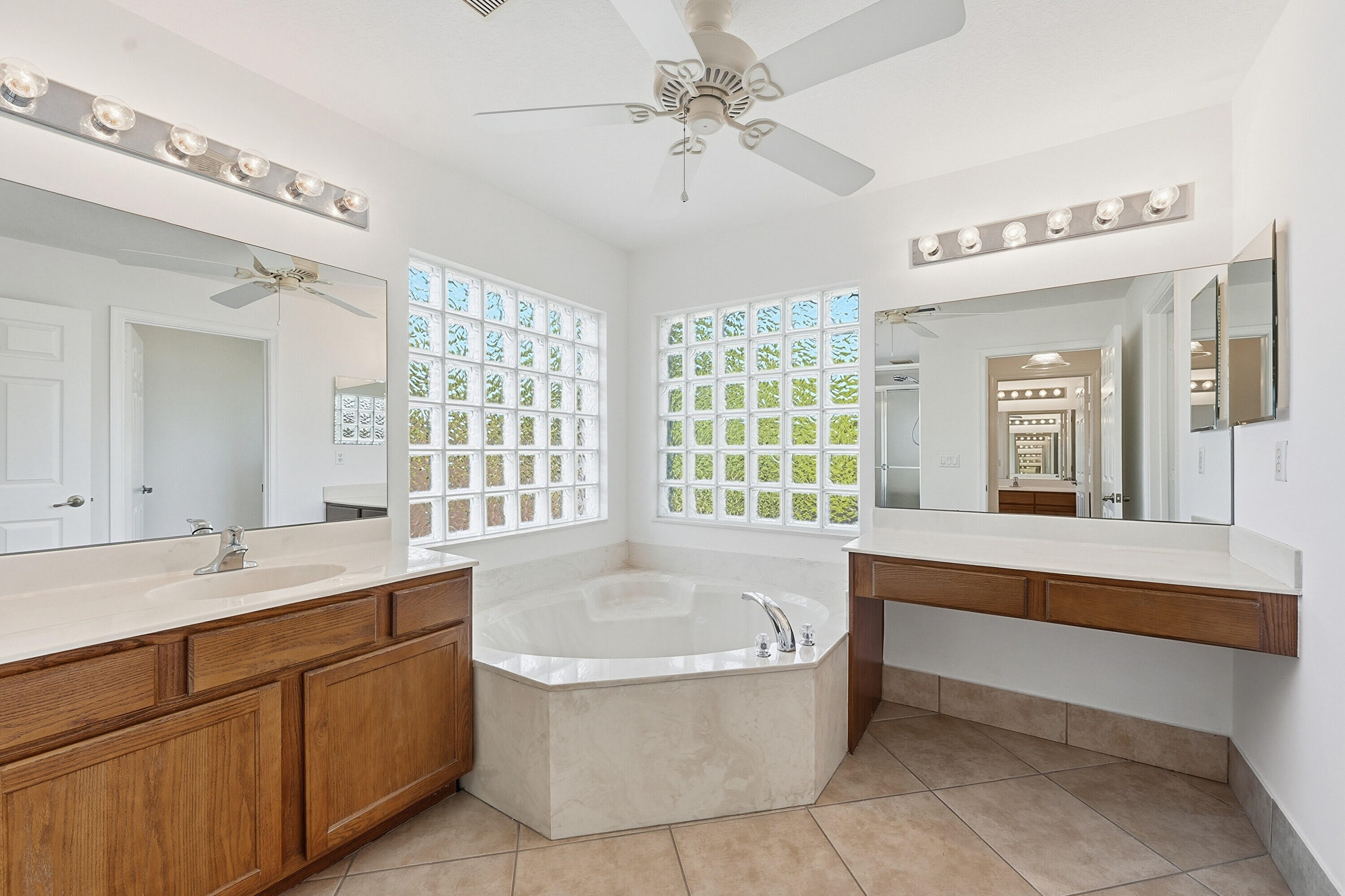 THOUSAND OAKS - Residential