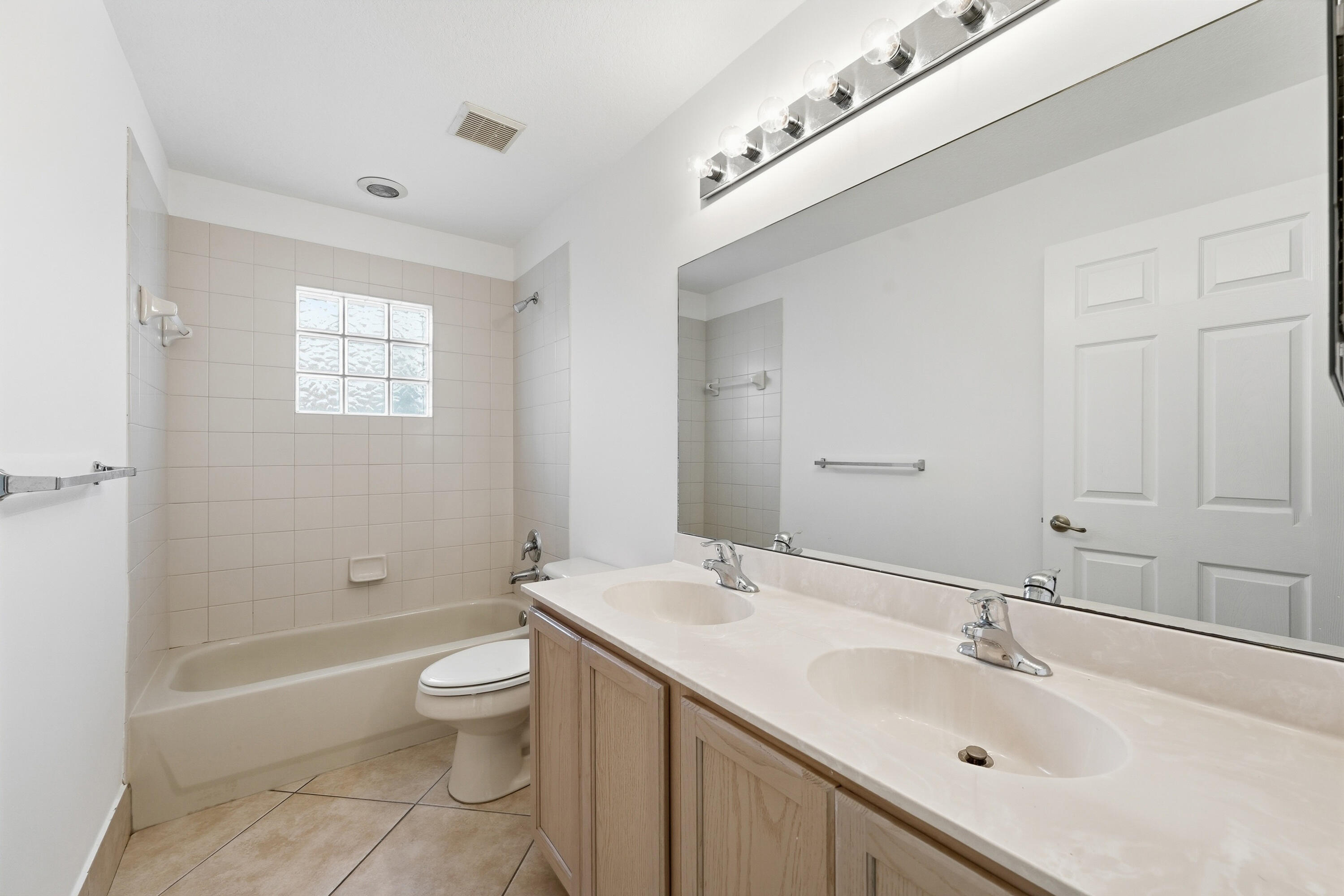 THOUSAND OAKS - Residential