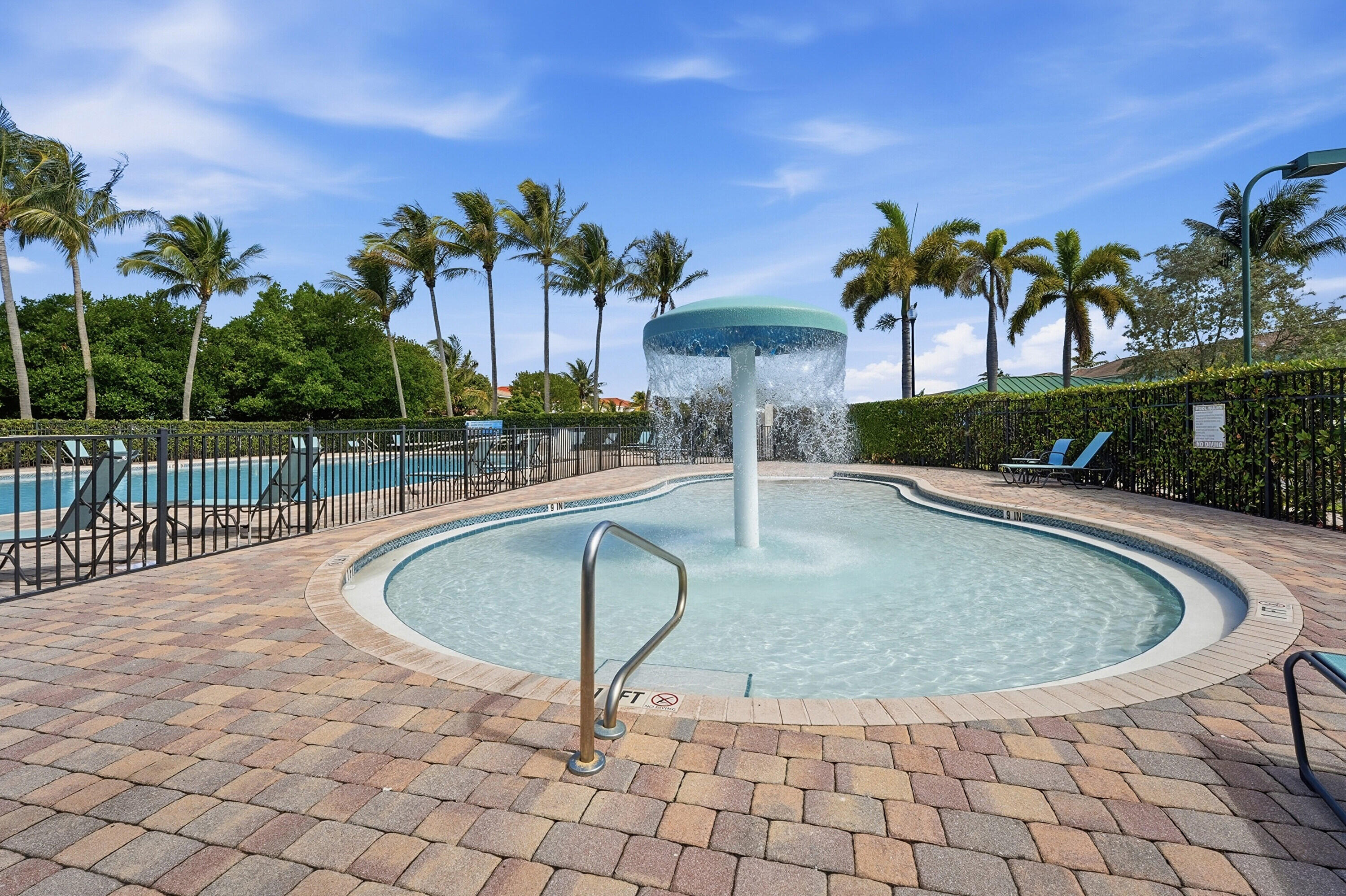 THOUSAND OAKS - Residential