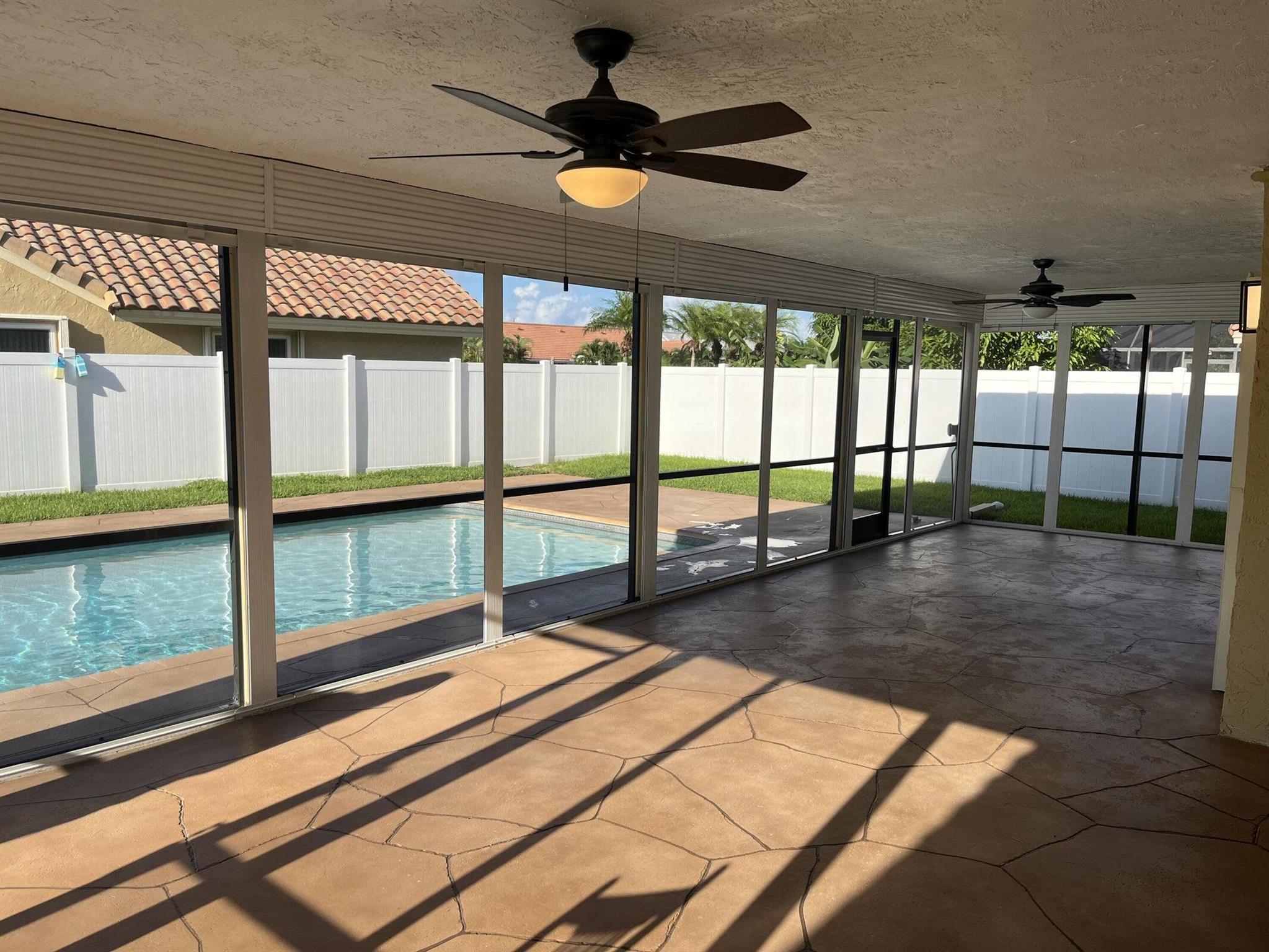 SUN VALLEY 2 - Residential Lease