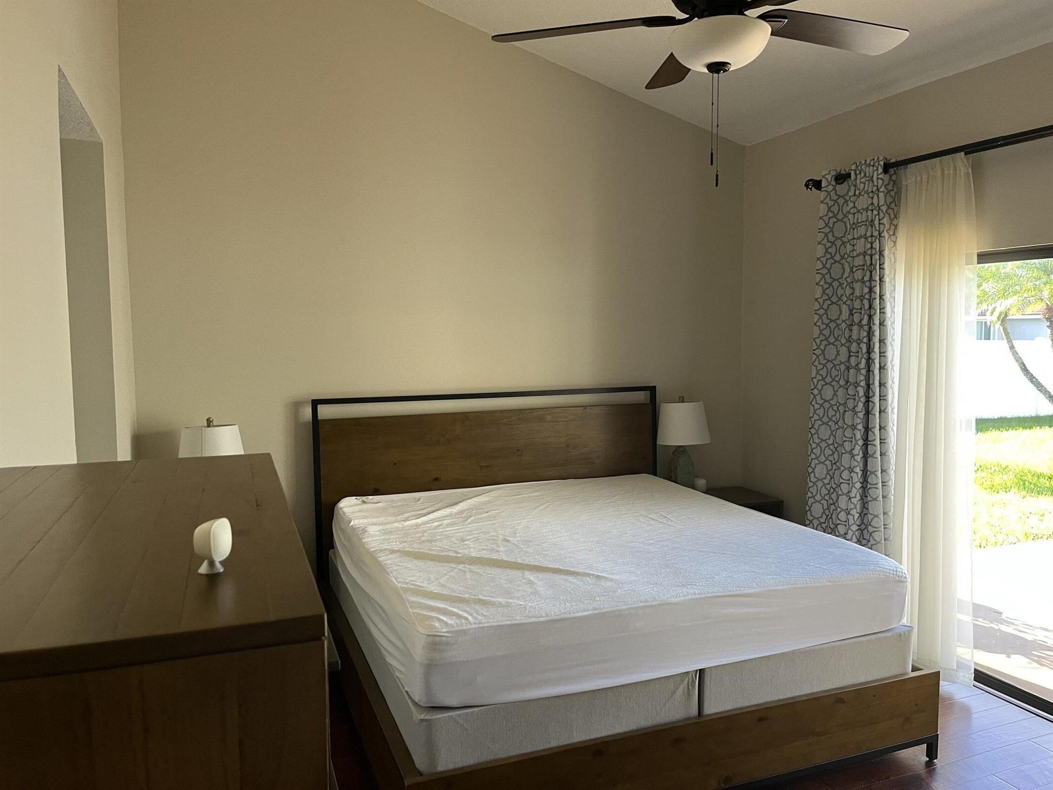 SUN VALLEY 2 - Residential Lease