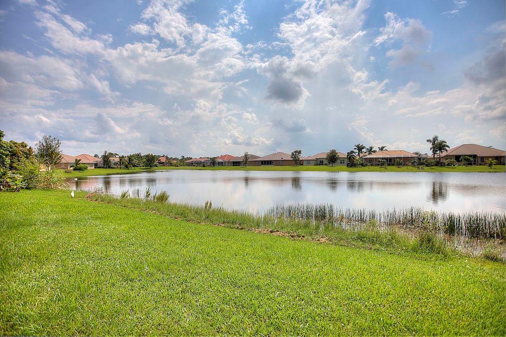 SAWGRASS LAKES PHASE 4 - Residential
