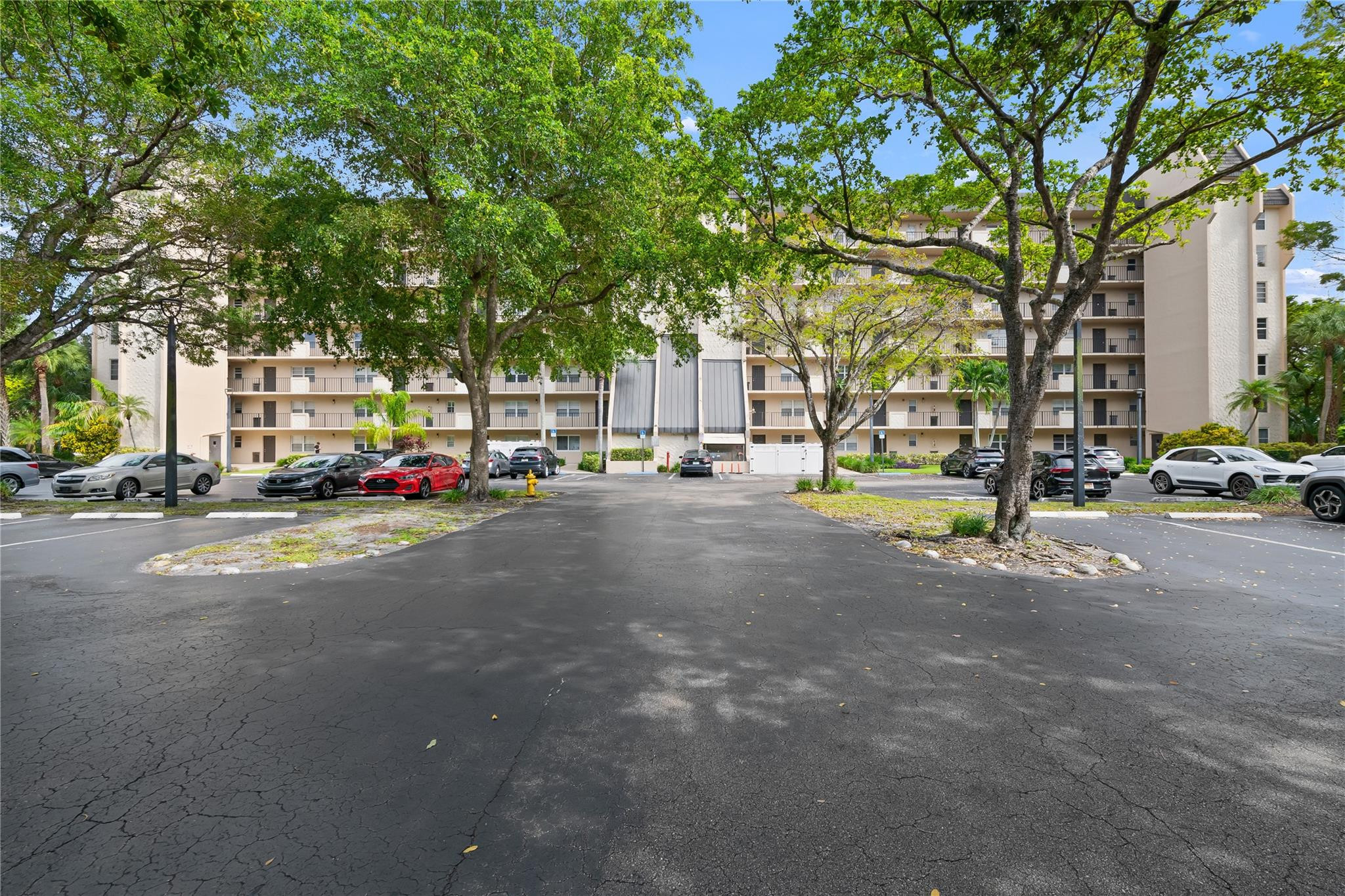 Rolling Hills Condominium - Residential