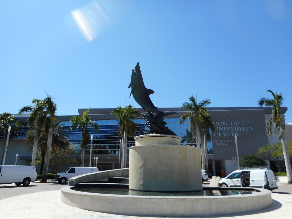 Rolling Hills Condominium - Residential