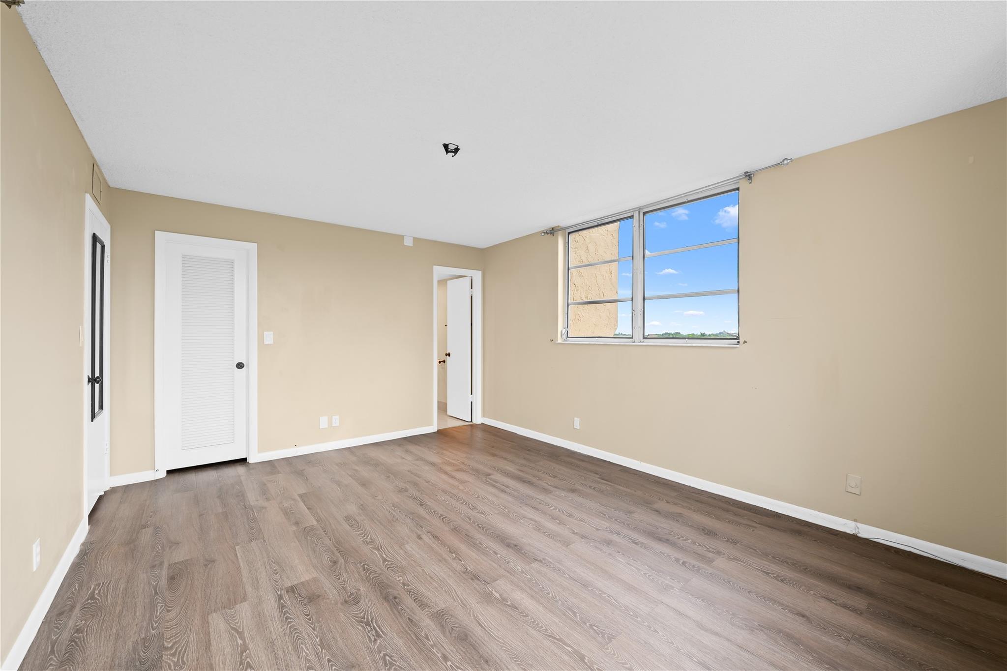 Rolling Hills Condominium - Residential