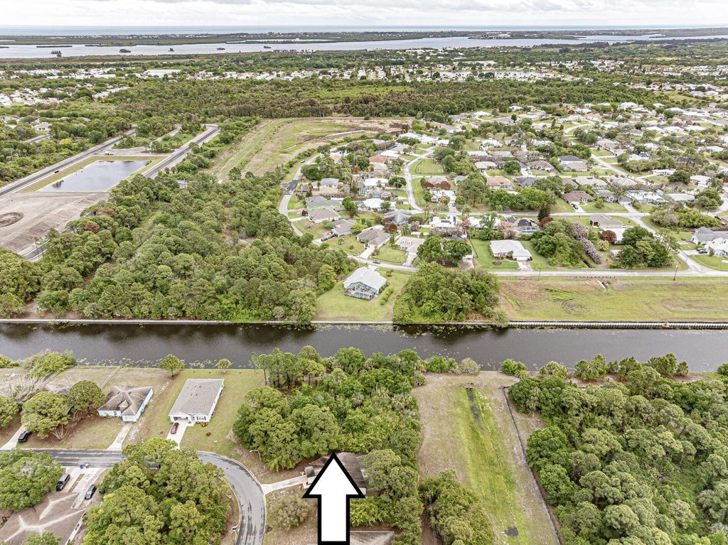 Photo of 116 Dahl Avenue, Sebastian, FL 32958 (MLS # B26012736)