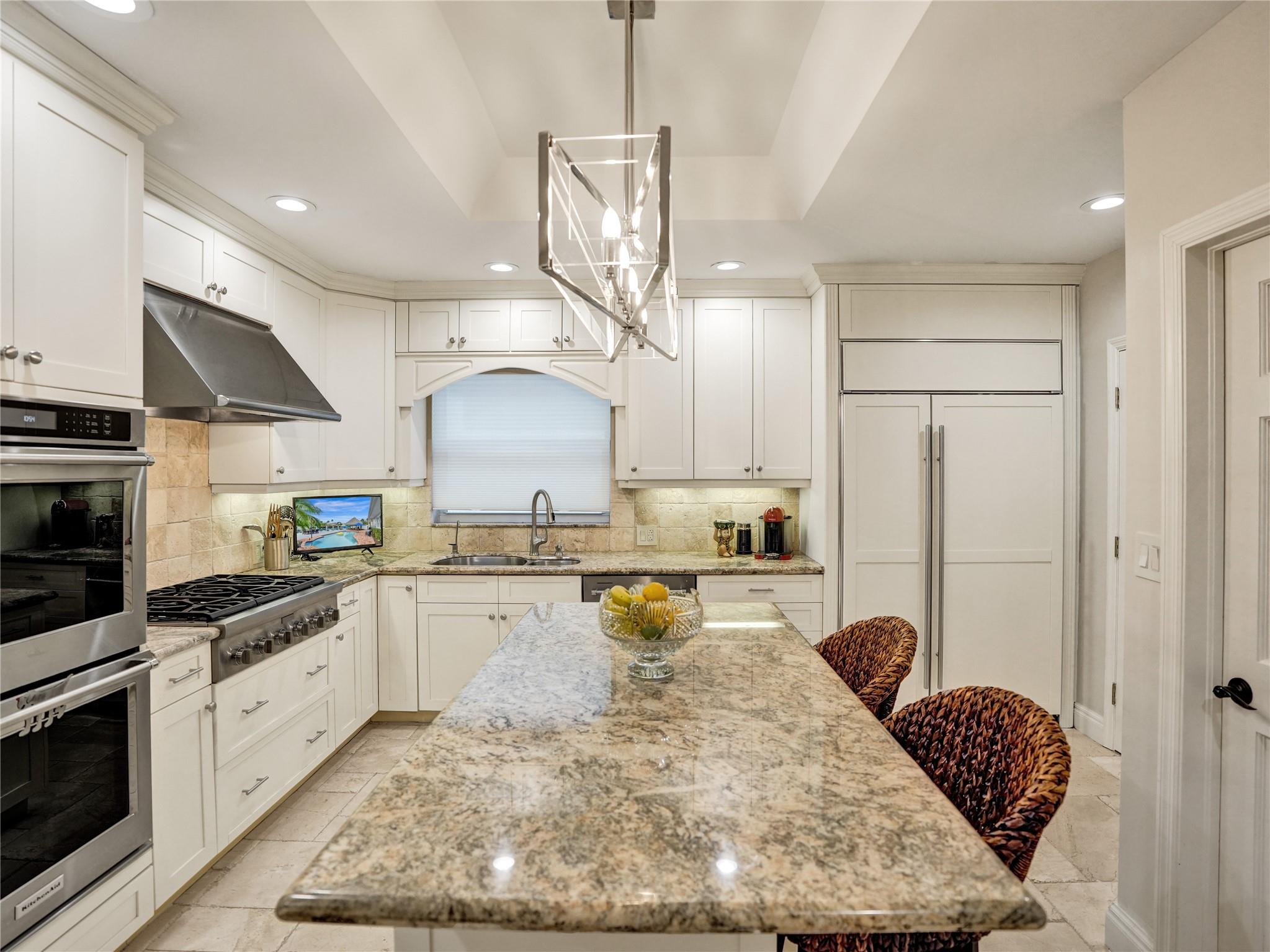 RIO VISTA ISLES - Residential