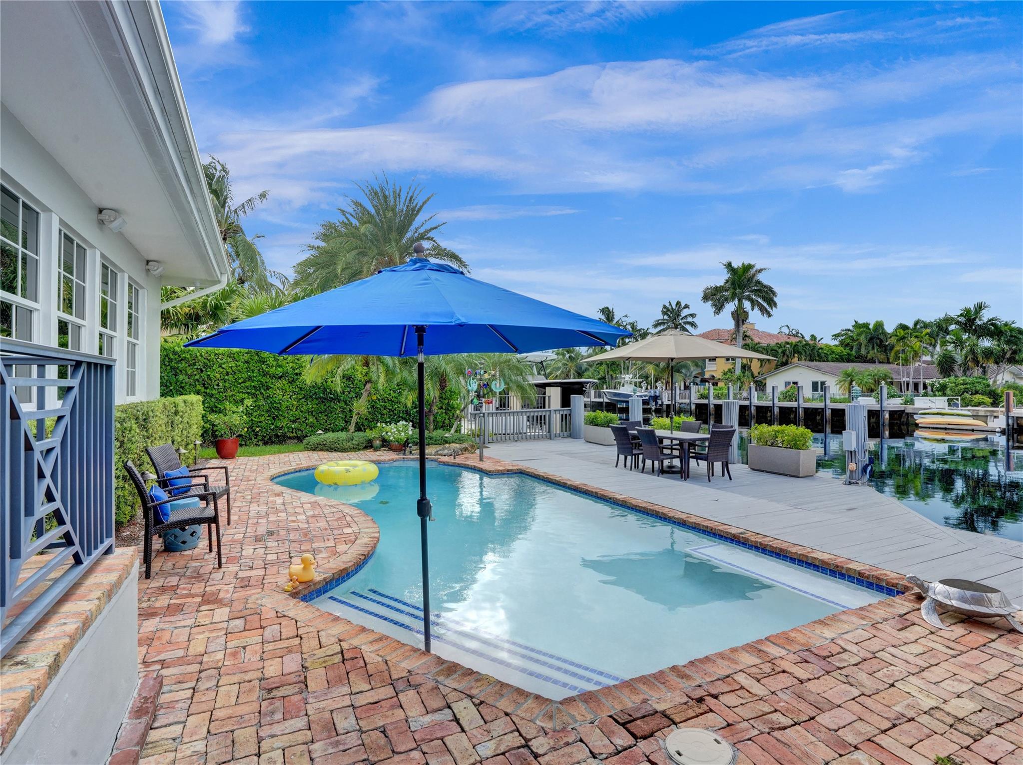 RIO VISTA ISLES - Residential