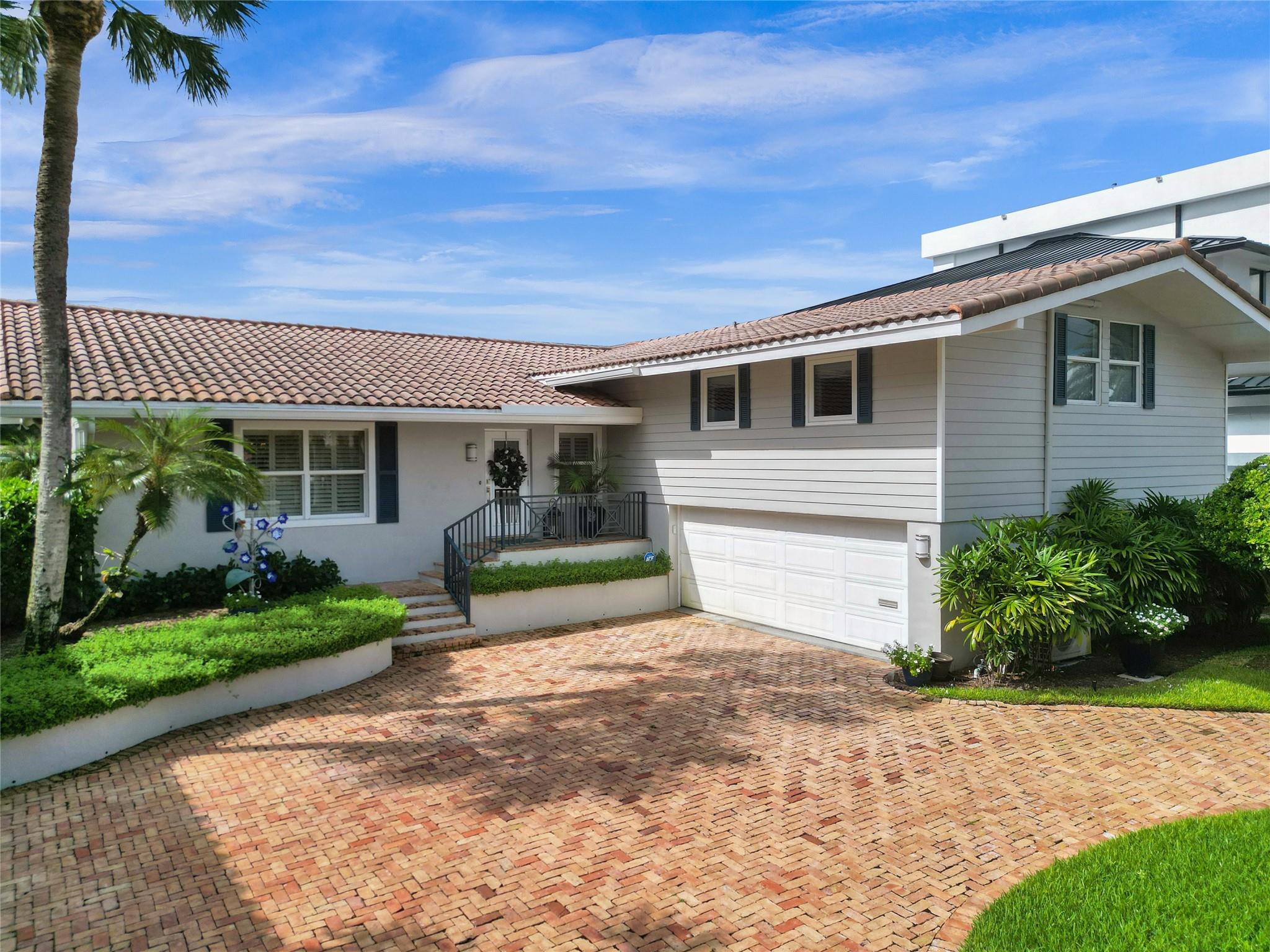 RIO VISTA ISLES - Residential