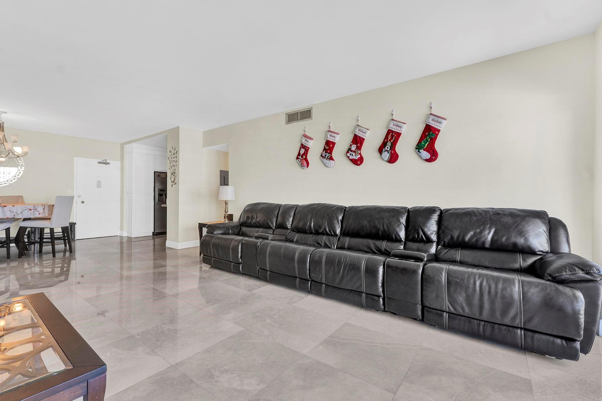 Hemispheres condo - Residential Lease