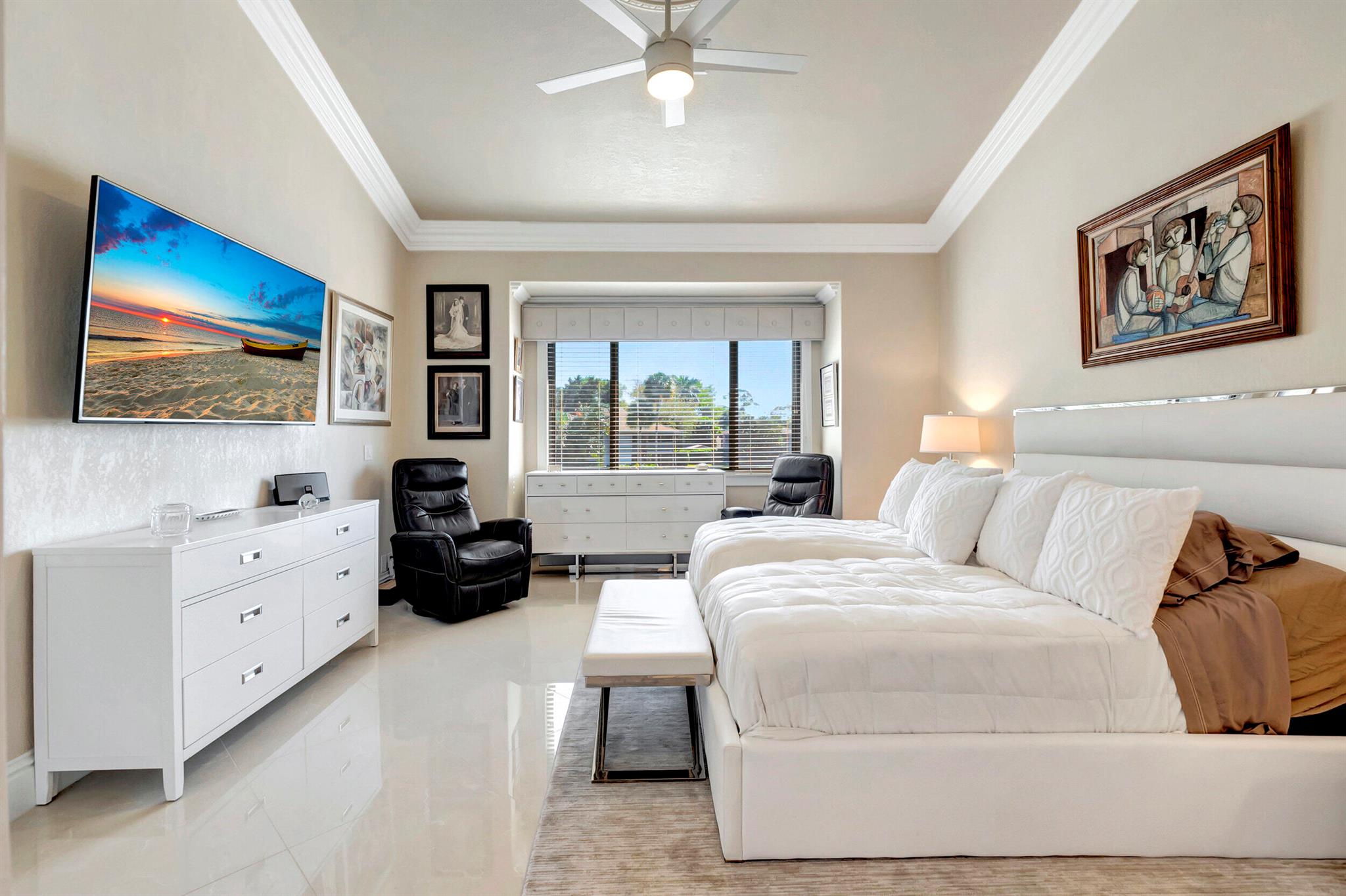 CHARTER CAY - Residential