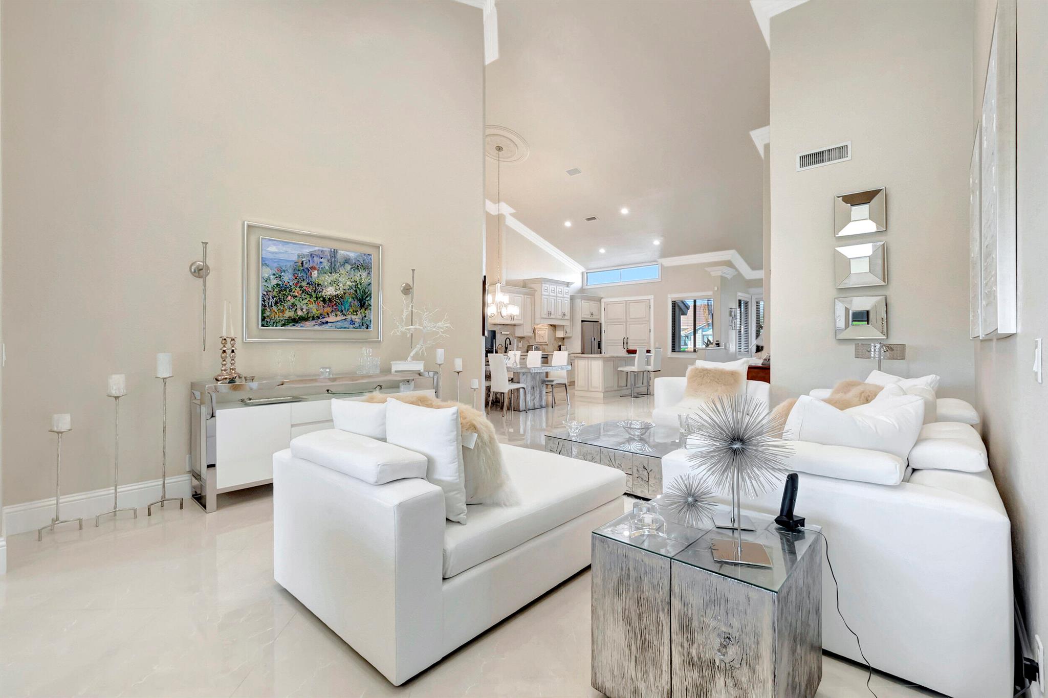 CHARTER CAY - Residential