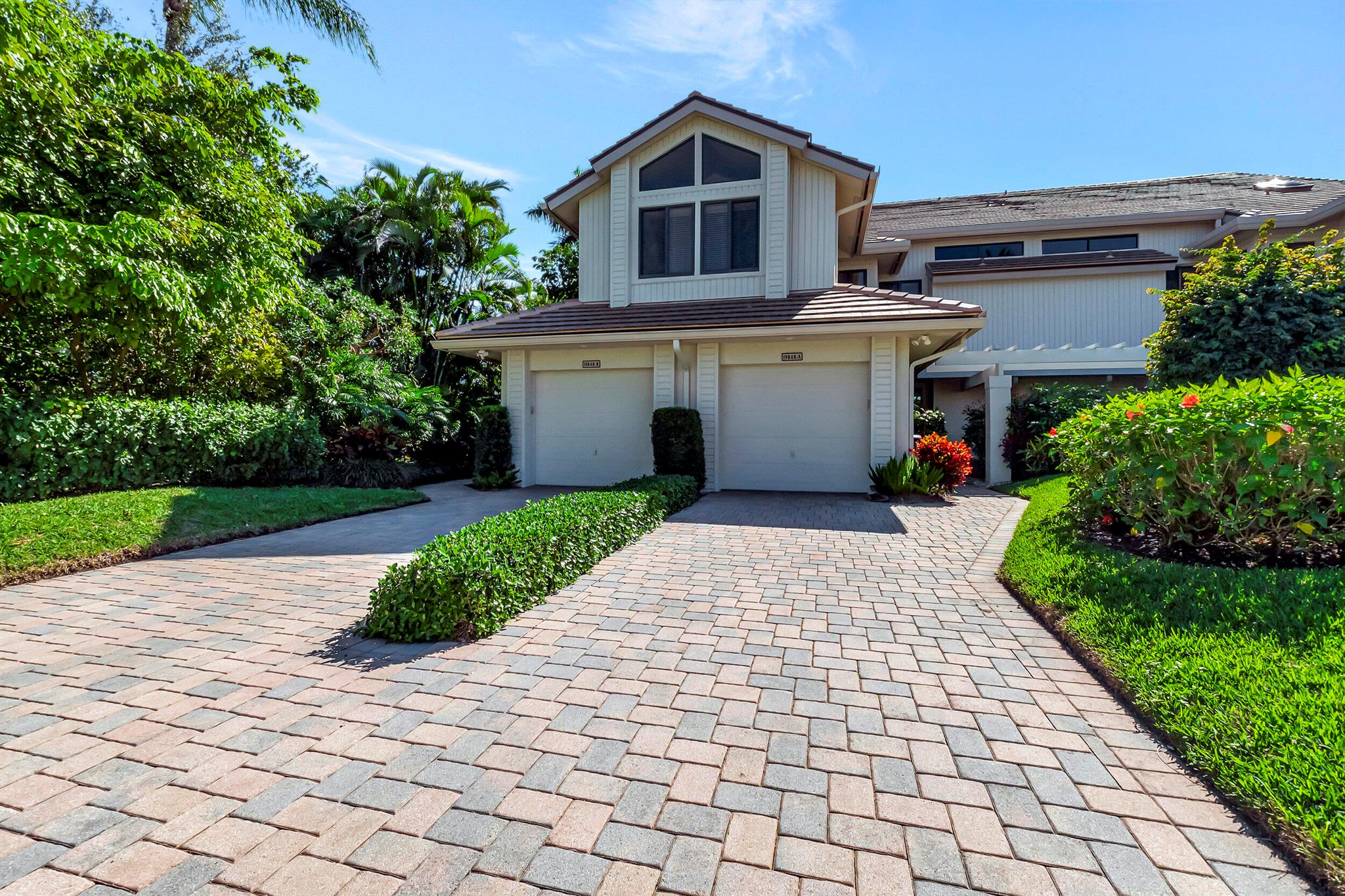 CHARTER CAY - Residential