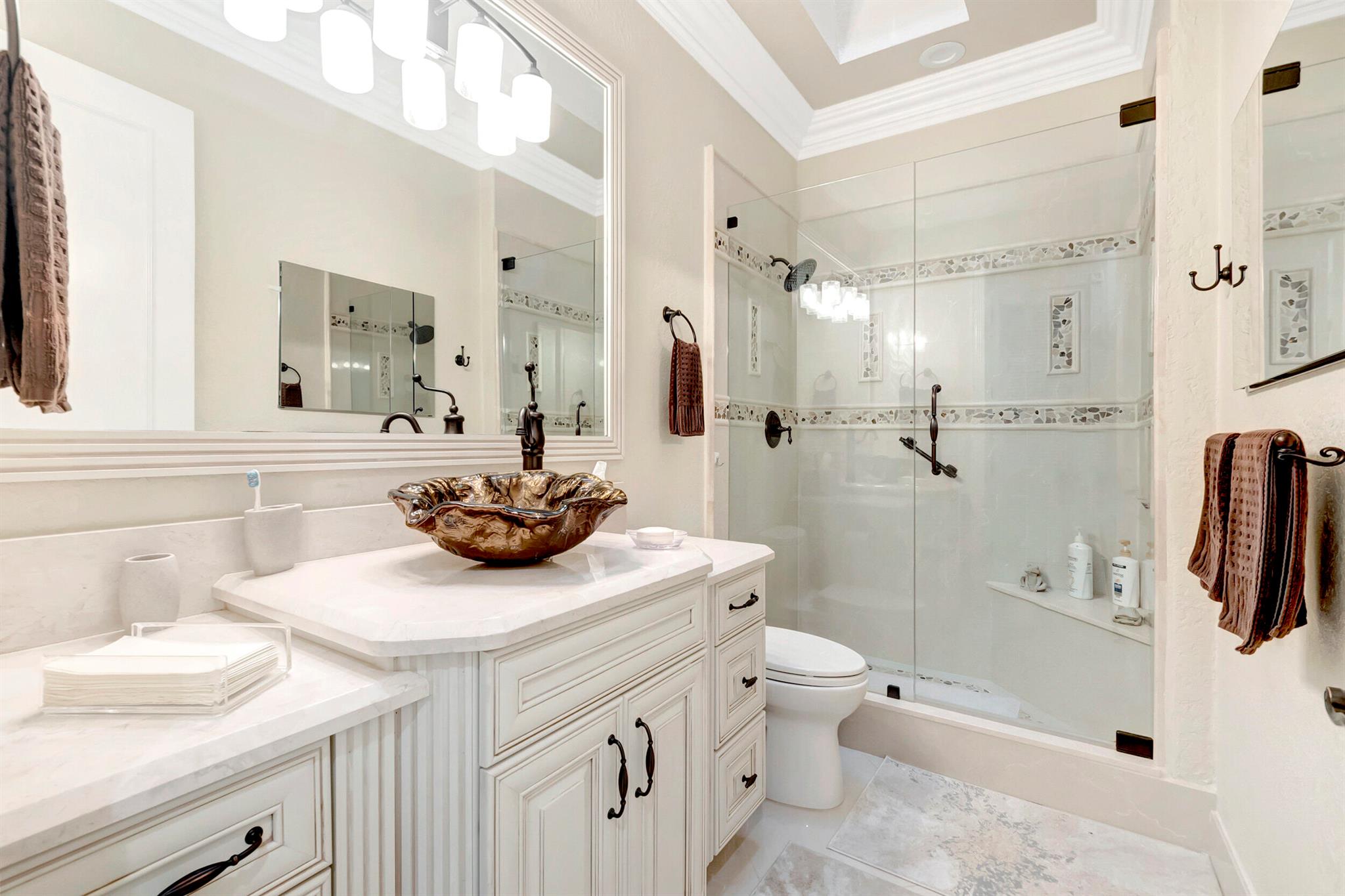 CHARTER CAY - Residential