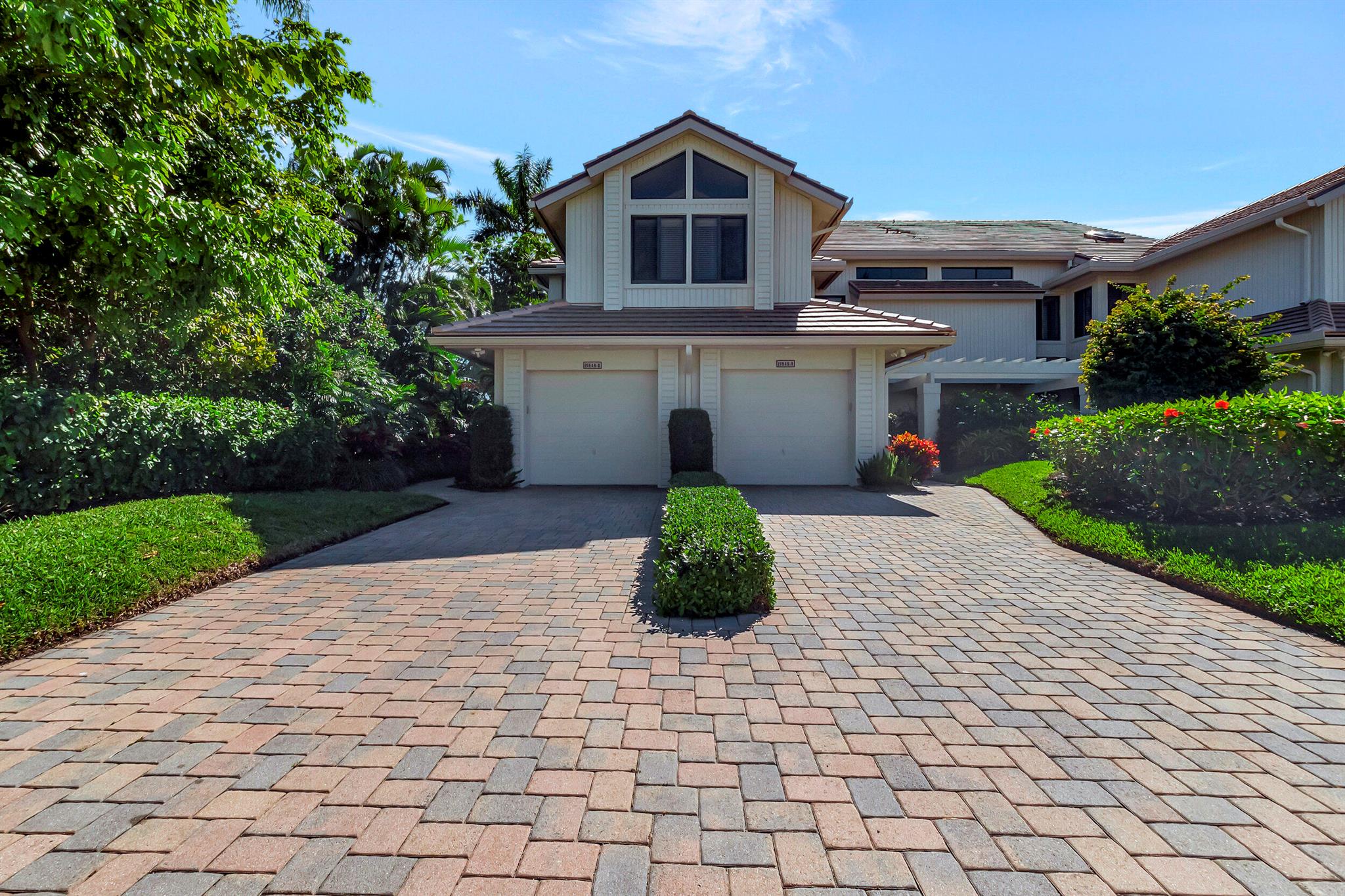 CHARTER CAY - Residential