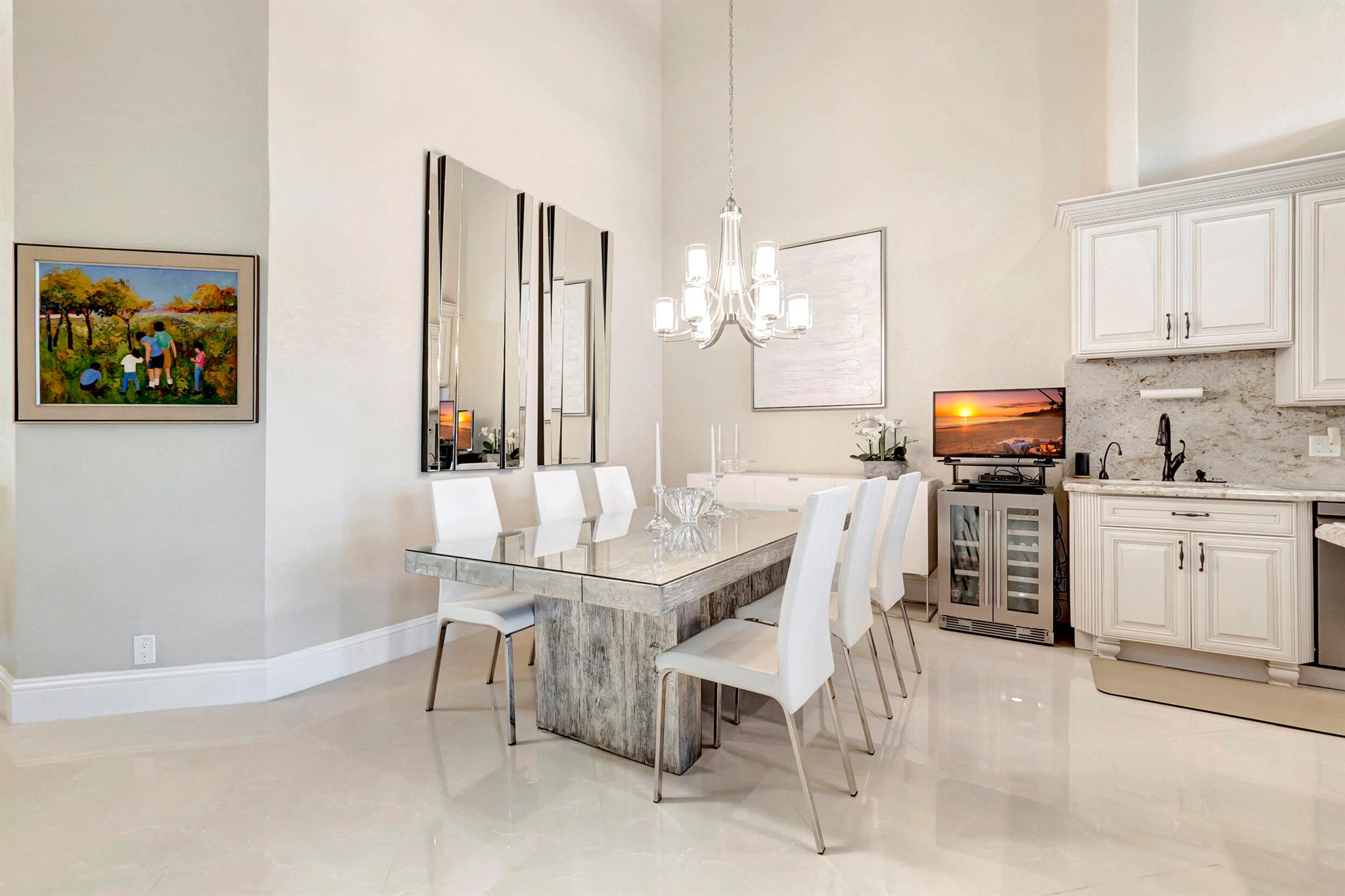 CHARTER CAY - Residential