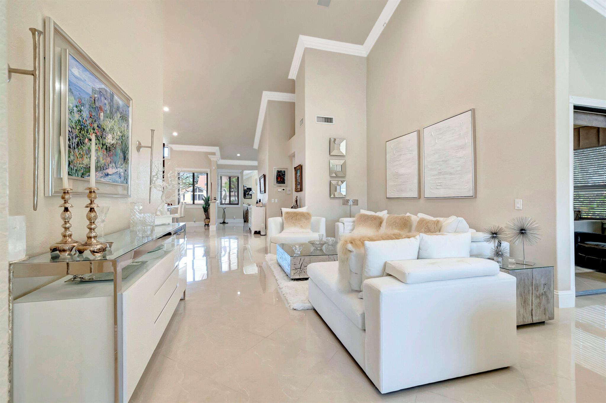 CHARTER CAY - Residential