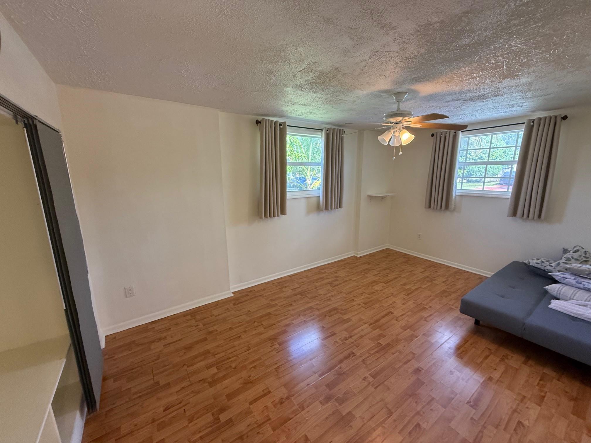 PEMBROKE PINES - Residential