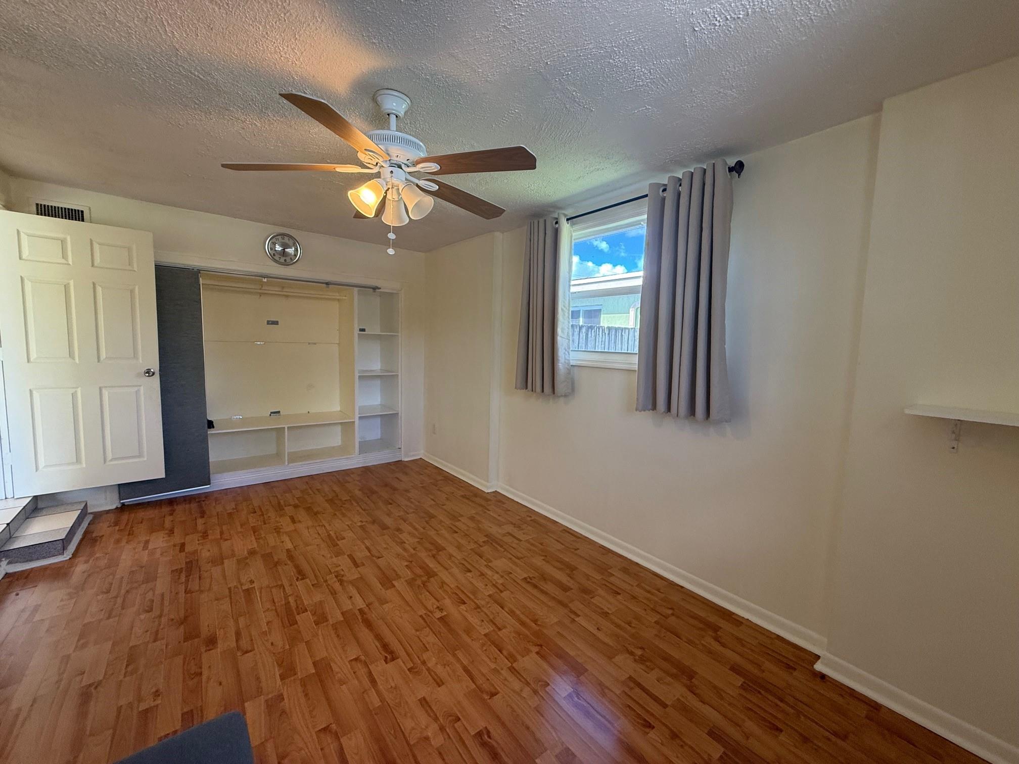 PEMBROKE PINES - Residential