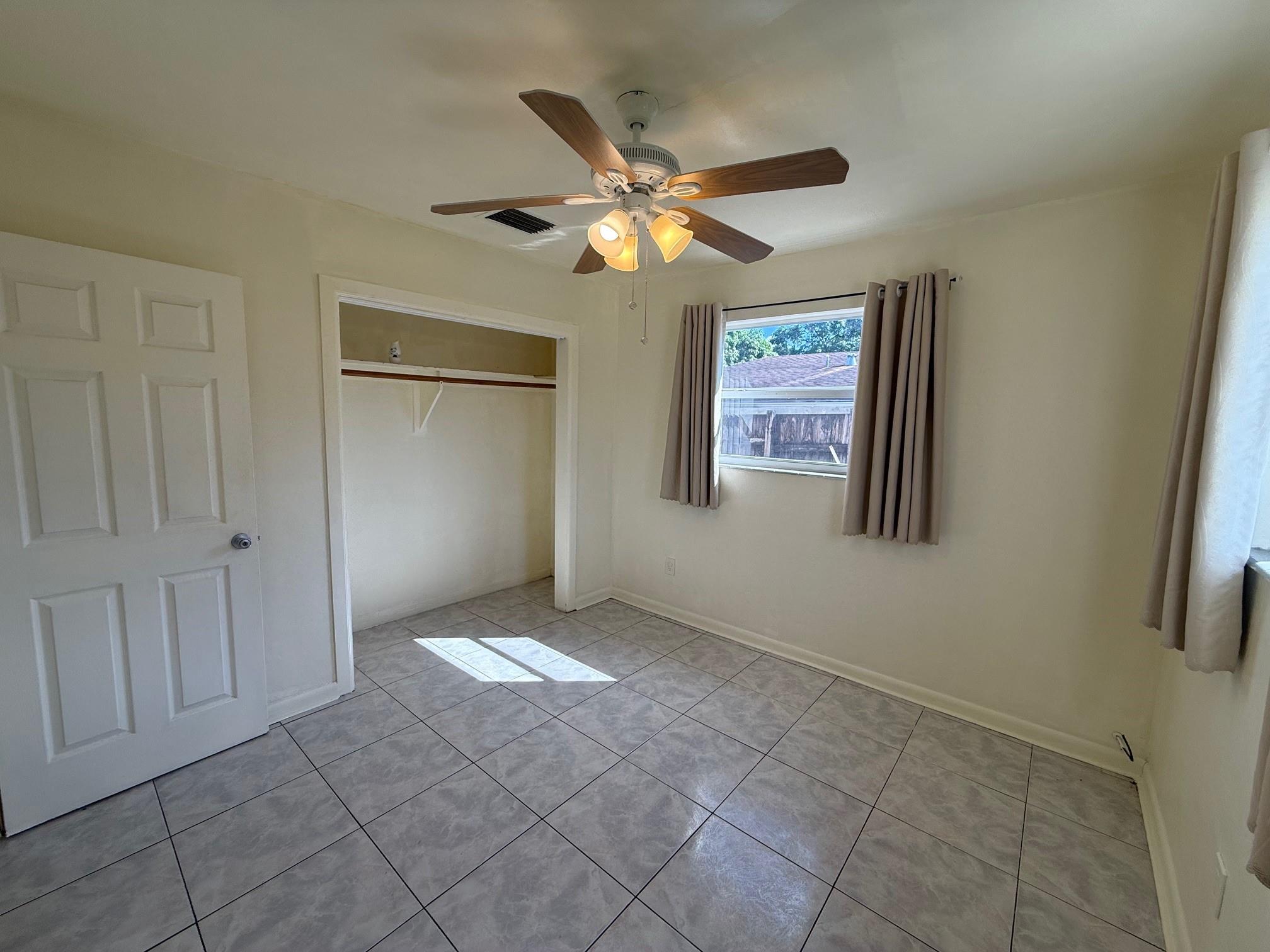 PEMBROKE PINES - Residential