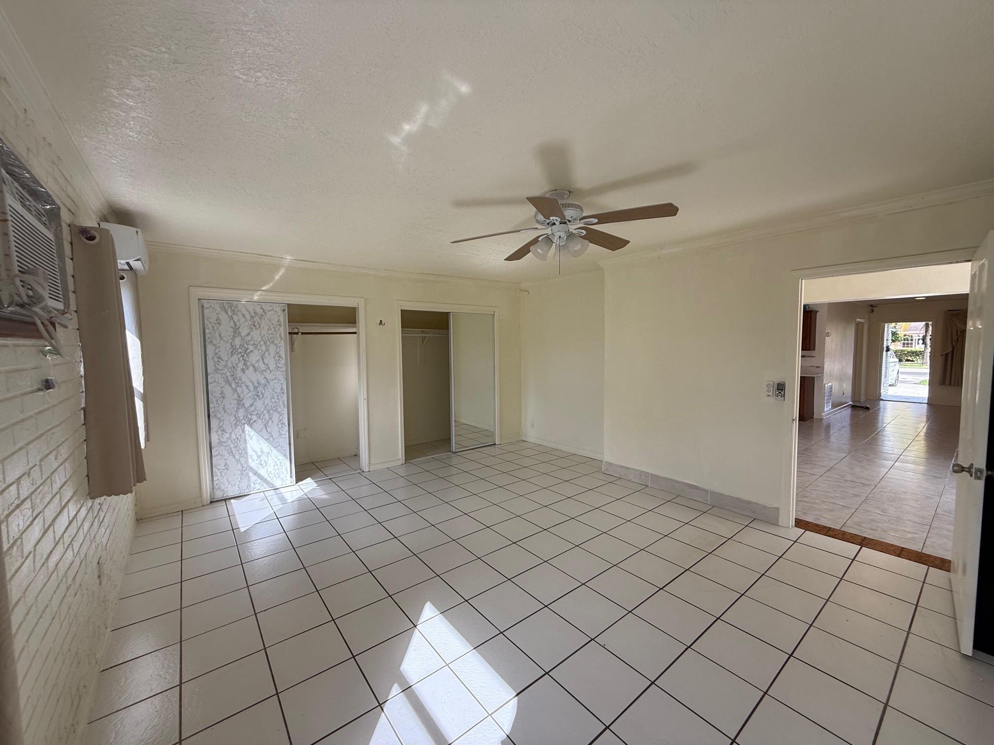 PEMBROKE PINES - Residential