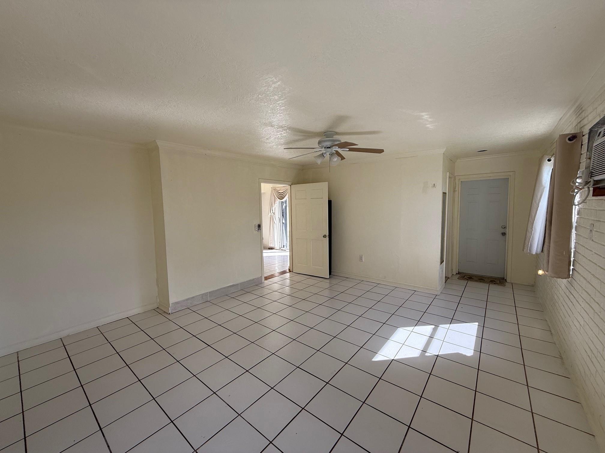 PEMBROKE PINES - Residential