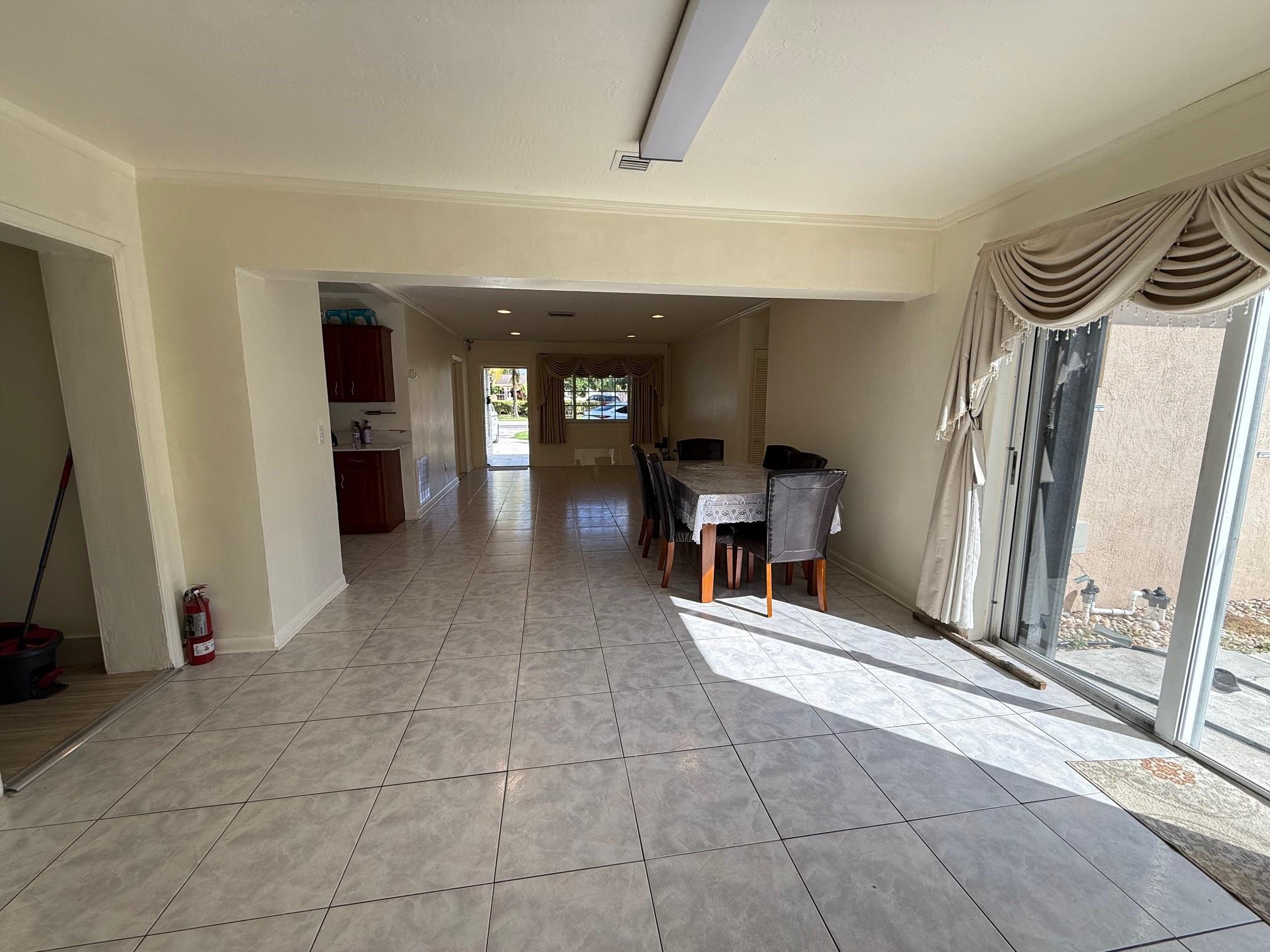 PEMBROKE PINES - Residential
