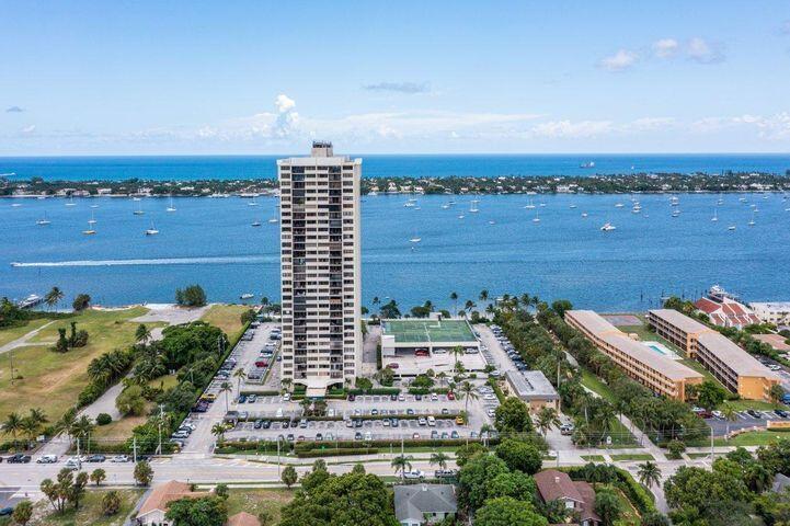 The Palm Beach House - Residential Lease