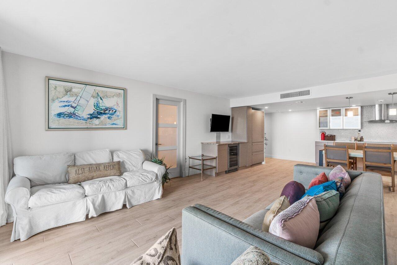 The Palm Beach House - Residential Lease