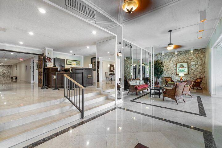 The Palm Beach House - Residential Lease