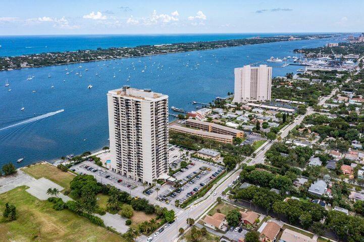 The Palm Beach House - Residential Lease