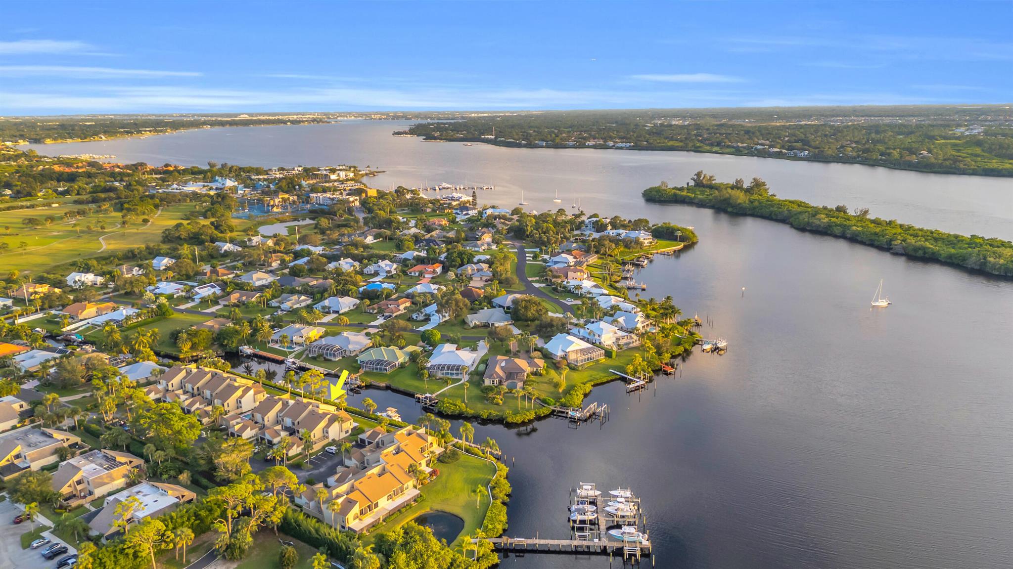 TARPON BAY MOORINGS - Residential