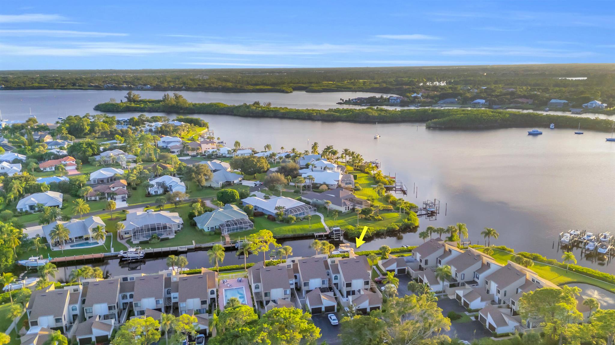 TARPON BAY MOORINGS - Residential