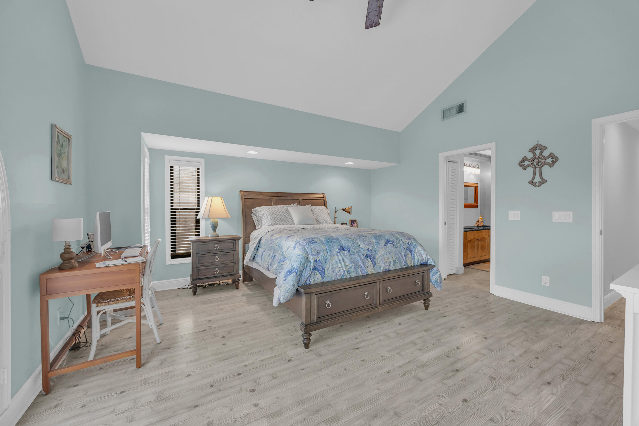 TARPON BAY MOORINGS - Residential