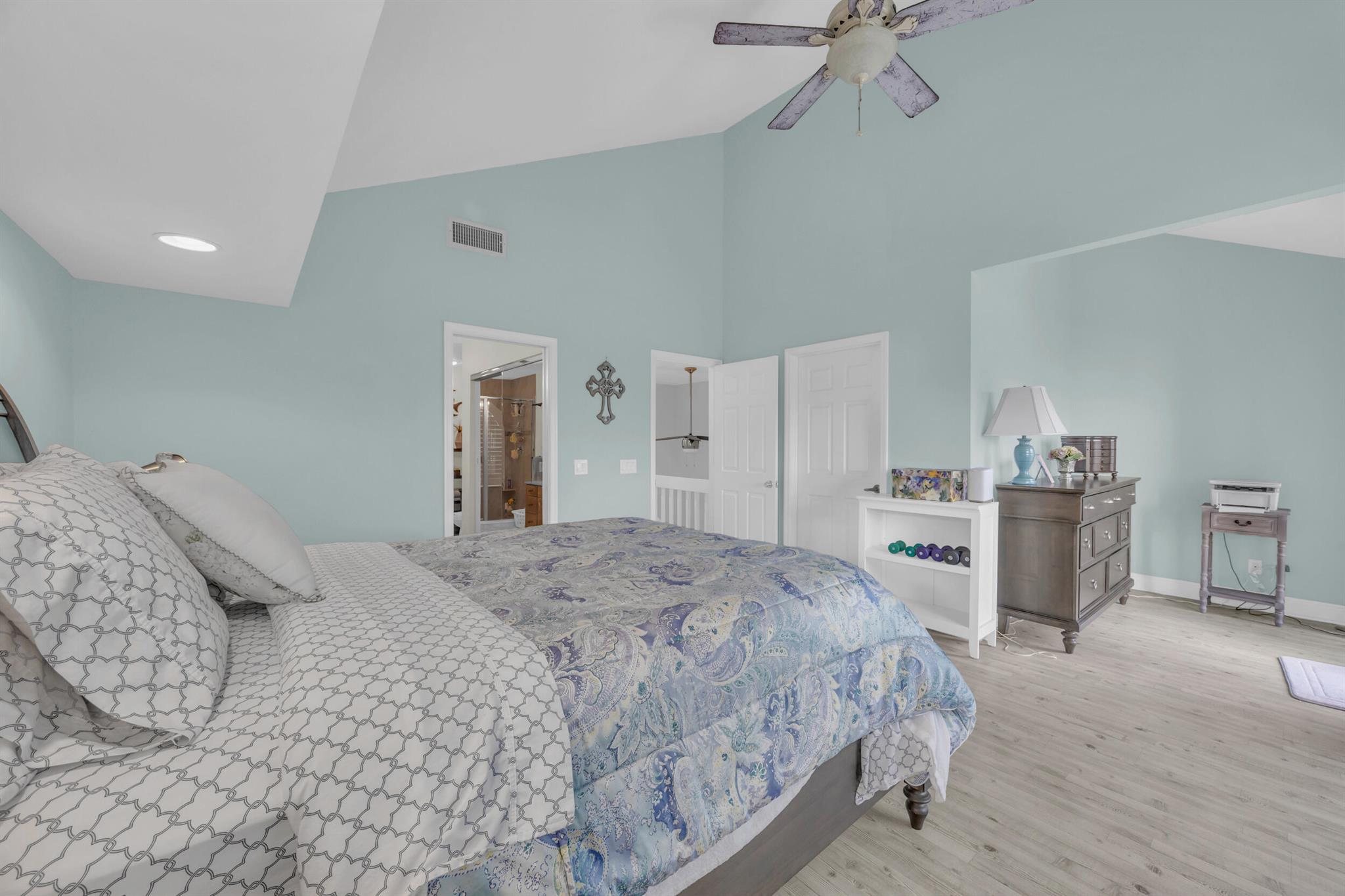 TARPON BAY MOORINGS - Residential