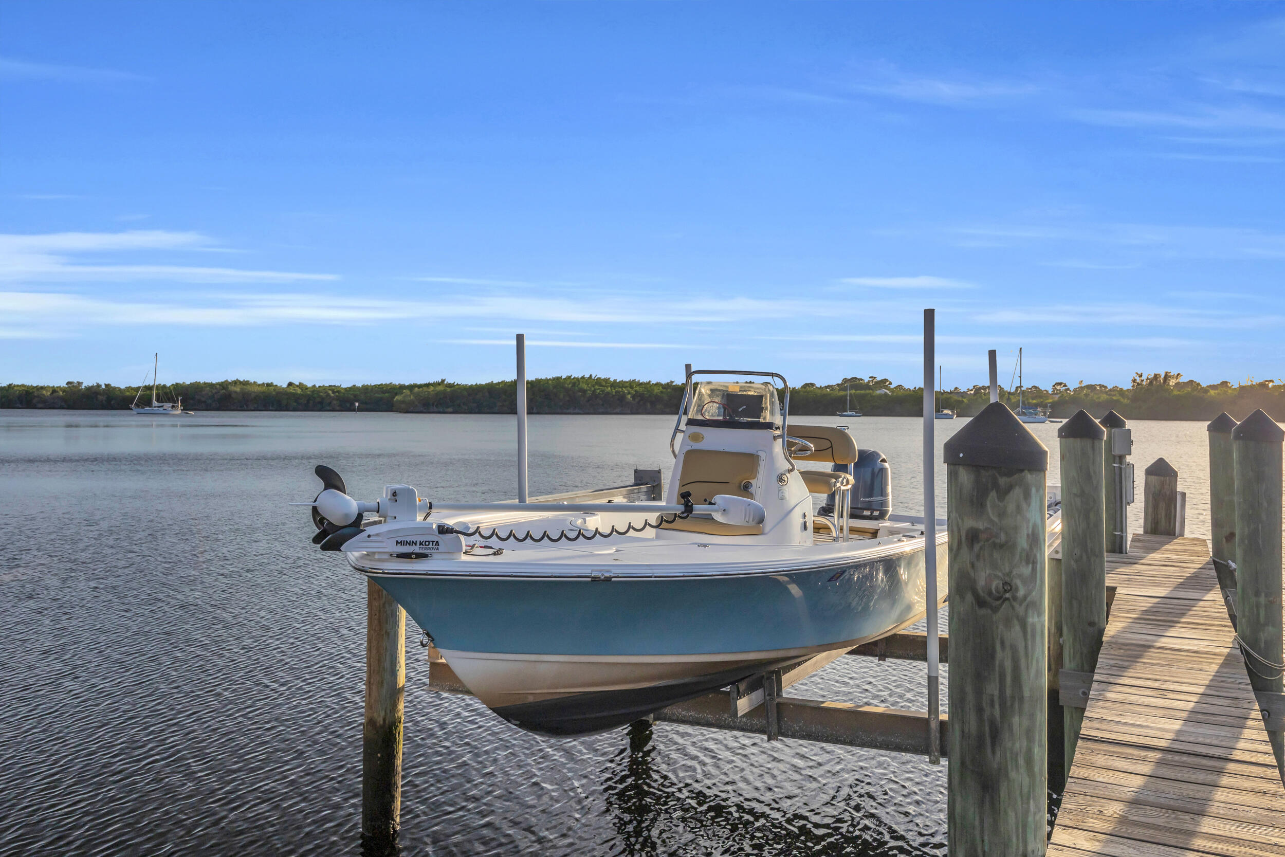 TARPON BAY MOORINGS - Residential