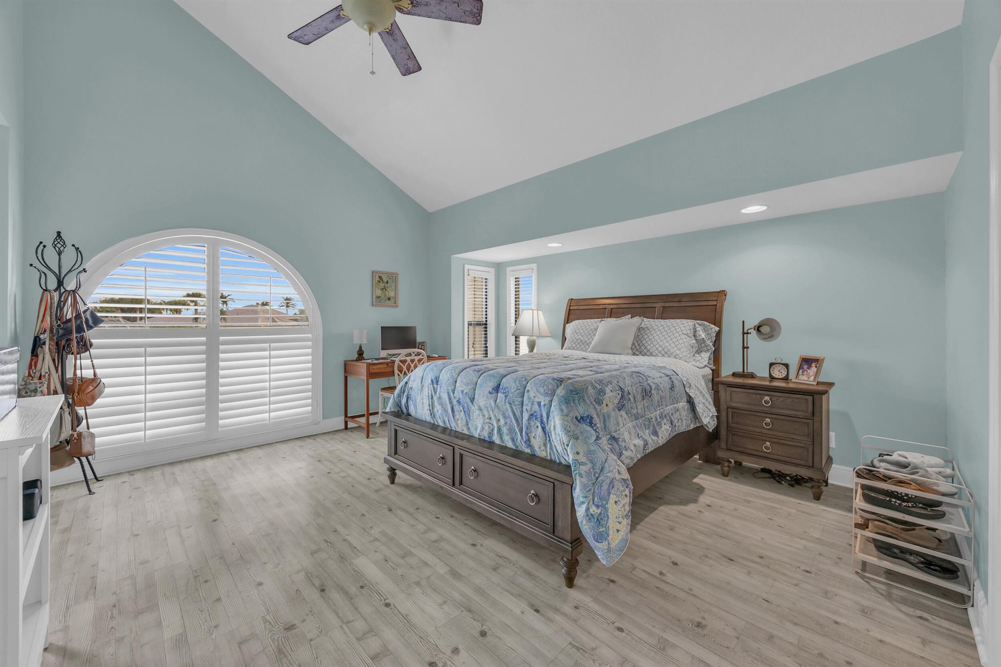 TARPON BAY MOORINGS - Residential