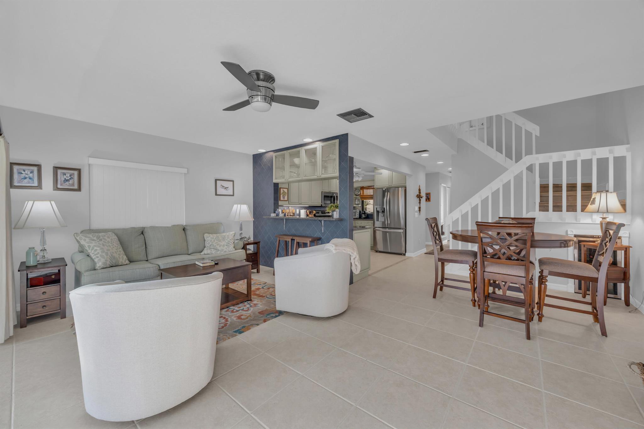 TARPON BAY MOORINGS - Residential